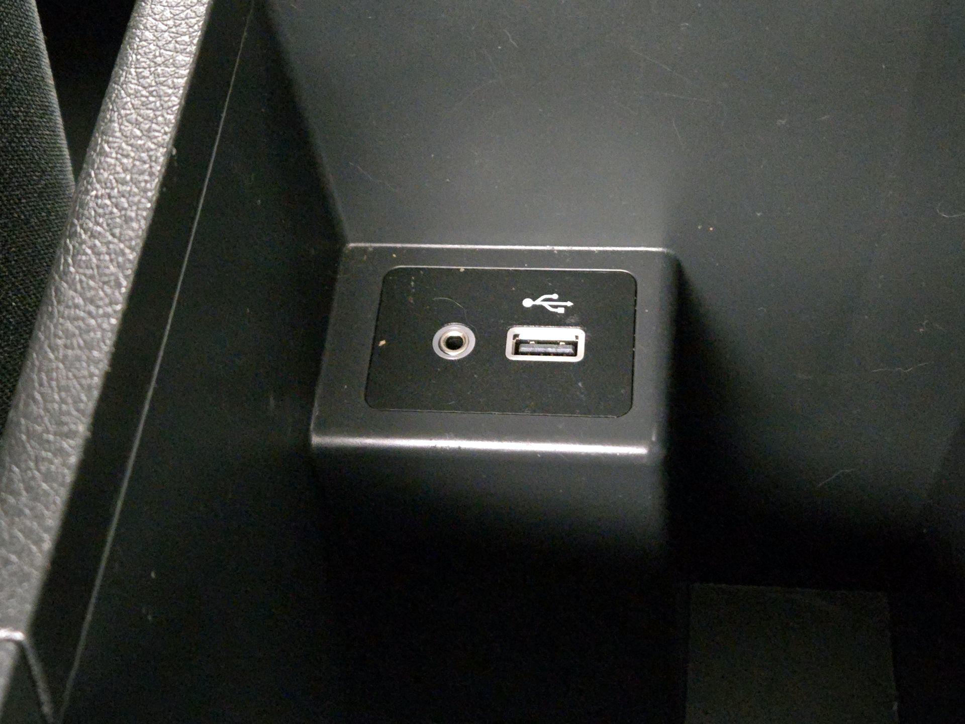 Thumbnail: 2019 Nissan Sentra - 18