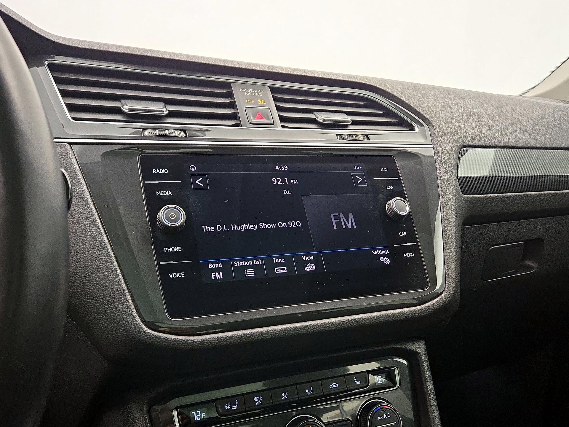 Thumbnail: 2018 Volkswagen Tiguan - 15