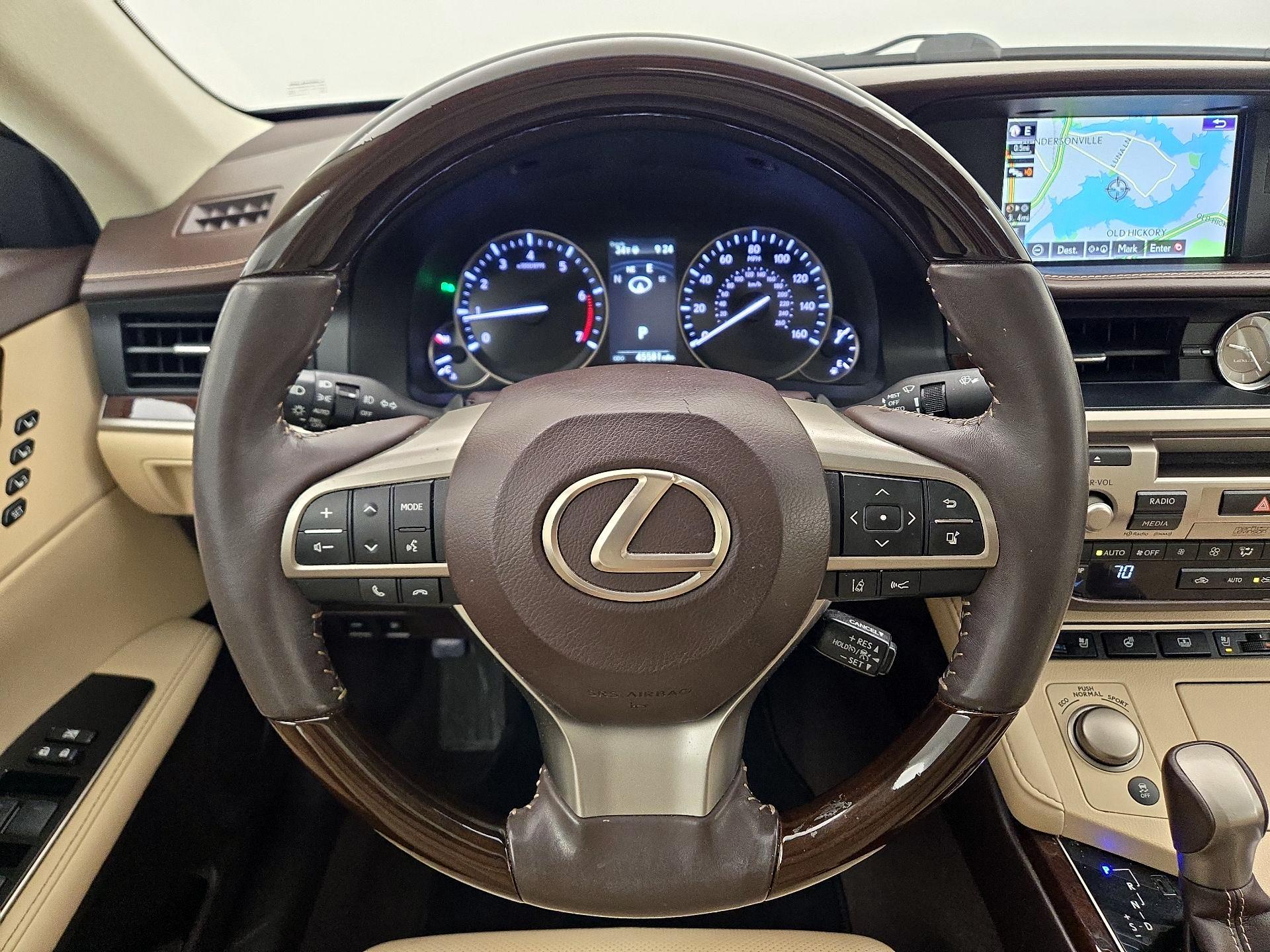 Thumbnail: 2017 Lexus ES - 10