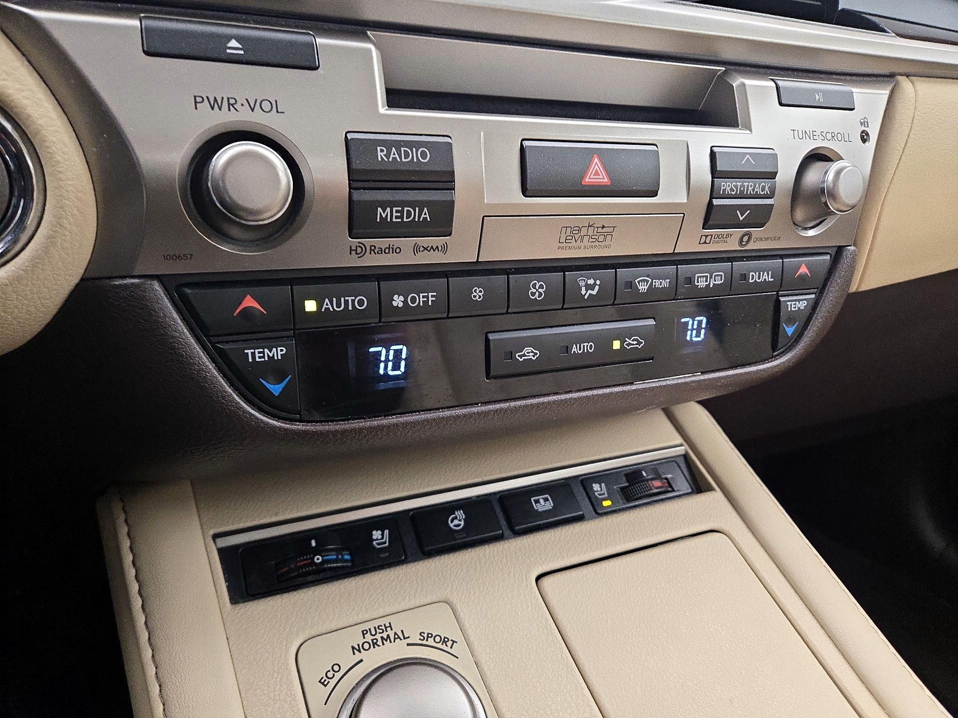 Thumbnail: 2017 Lexus ES - 17