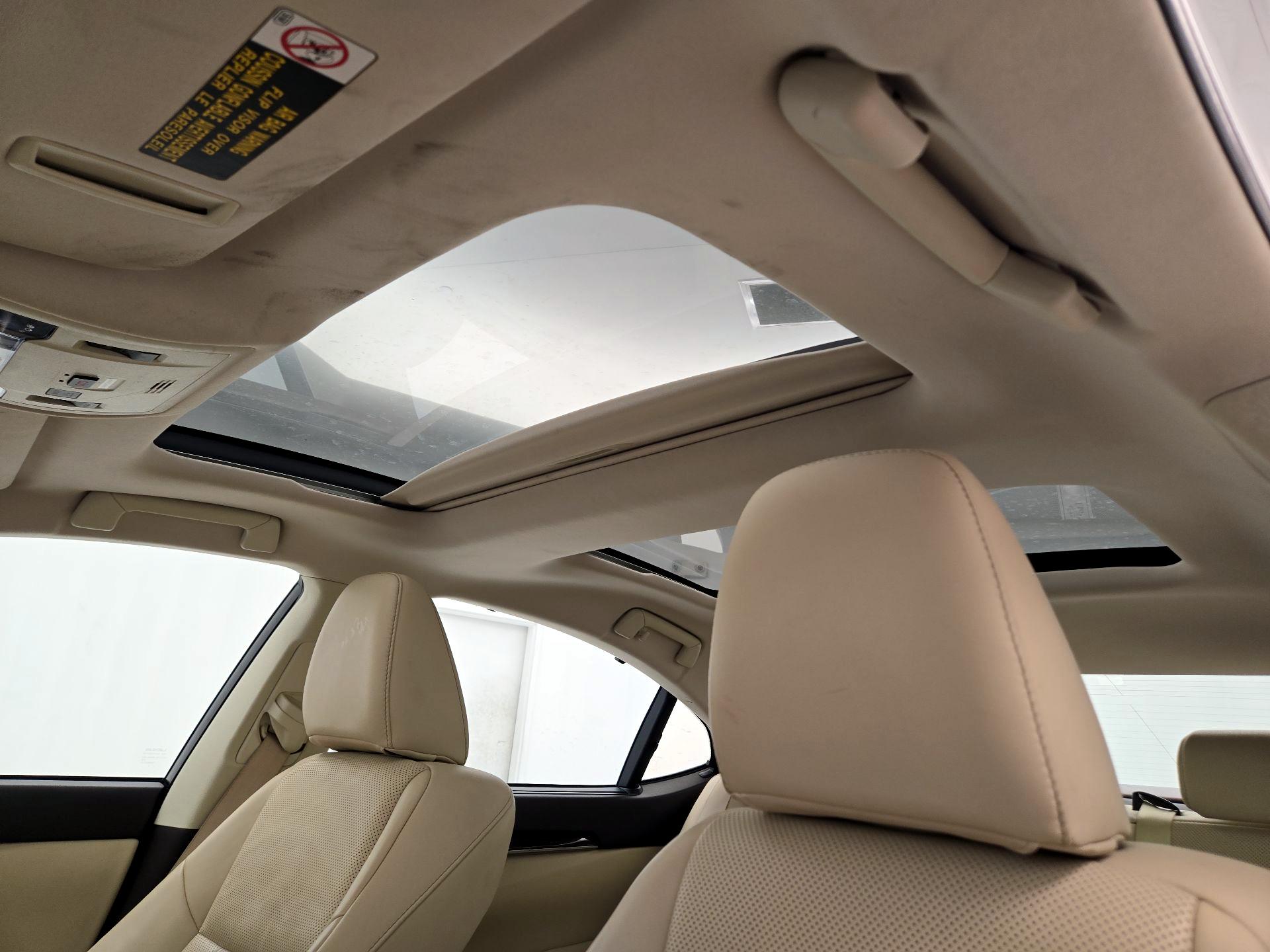 Thumbnail: 2017 Lexus ES - 20