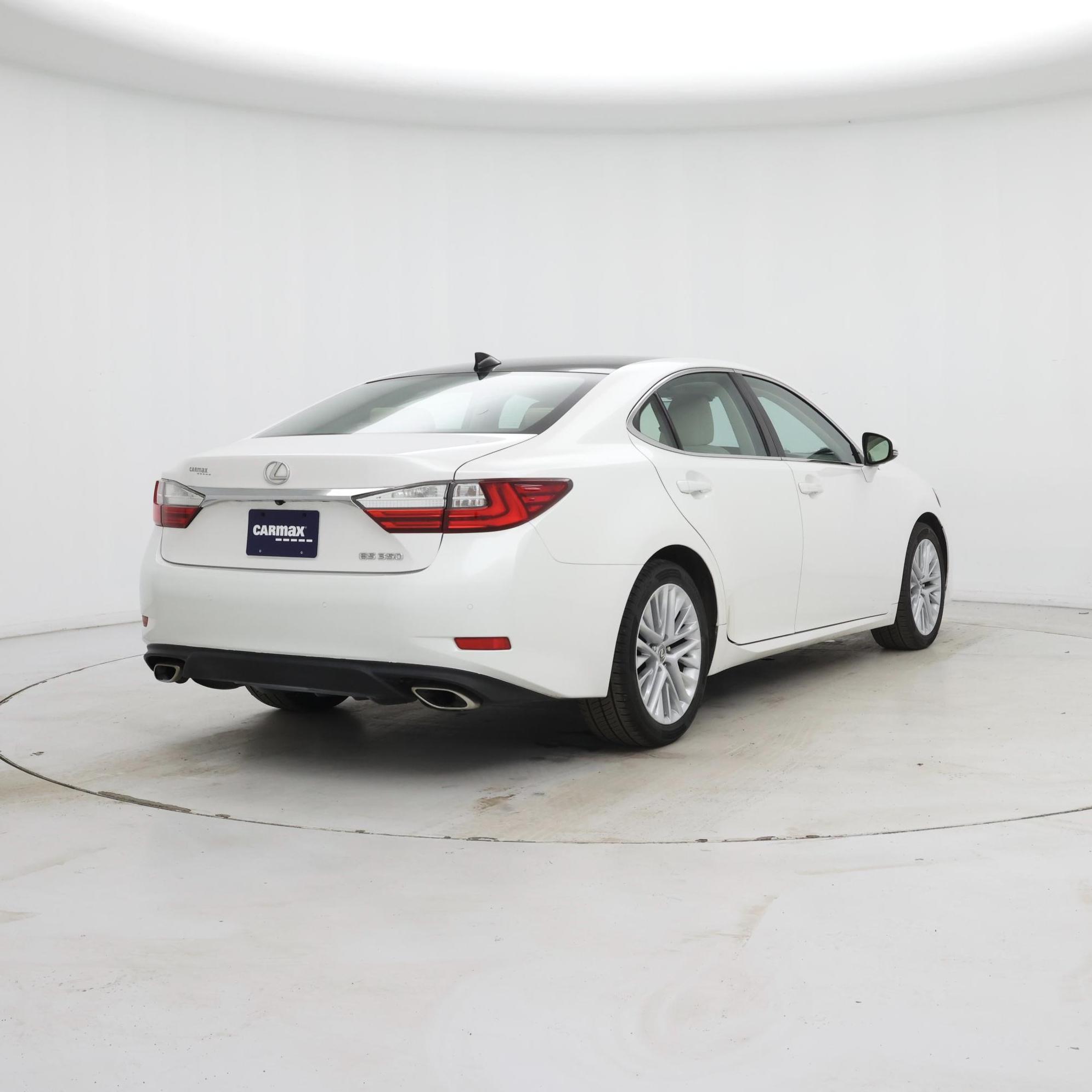 Thumbnail: 2017 Lexus ES - 8