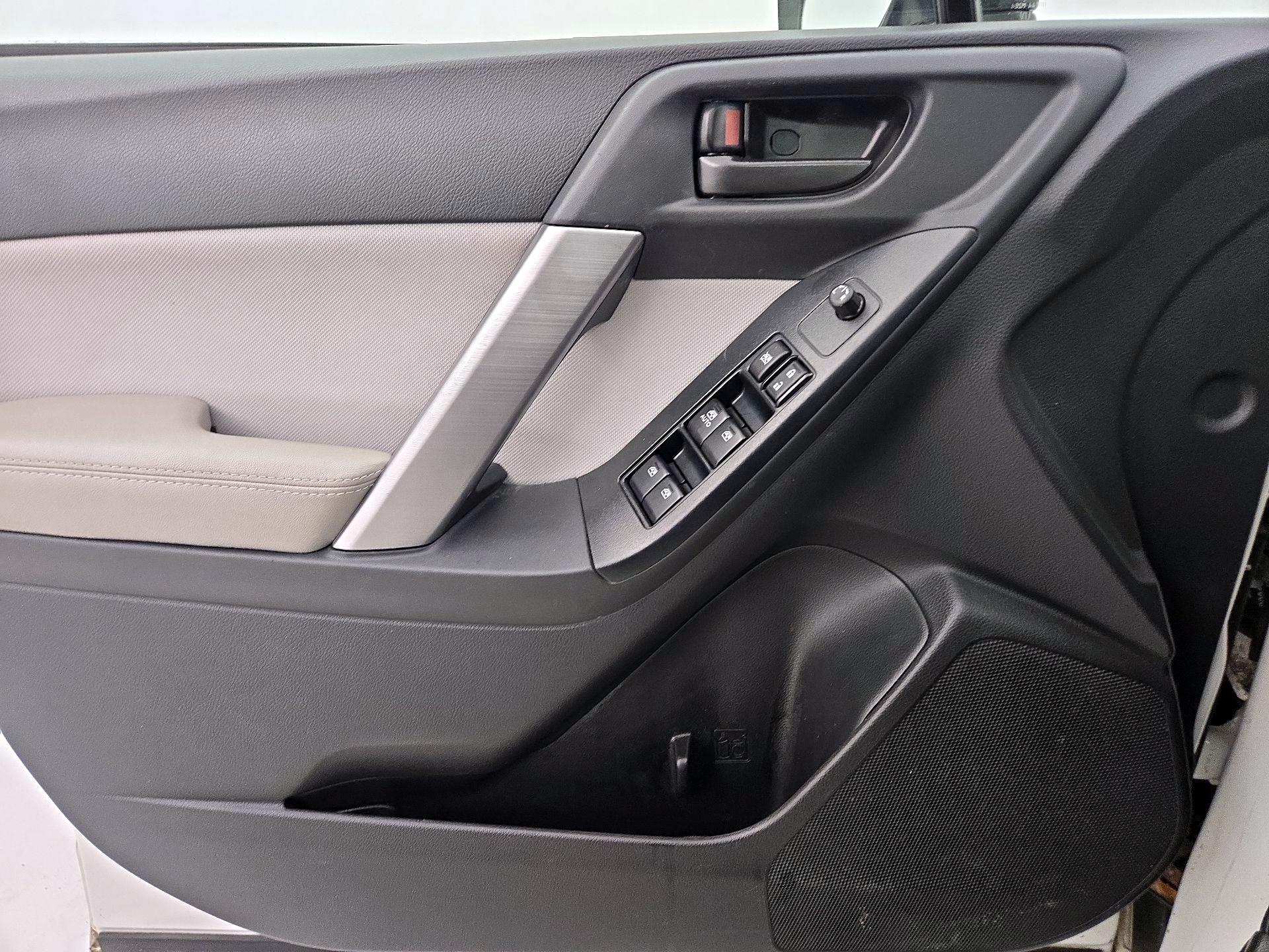 Thumbnail: 2016 Subaru Forester - 12