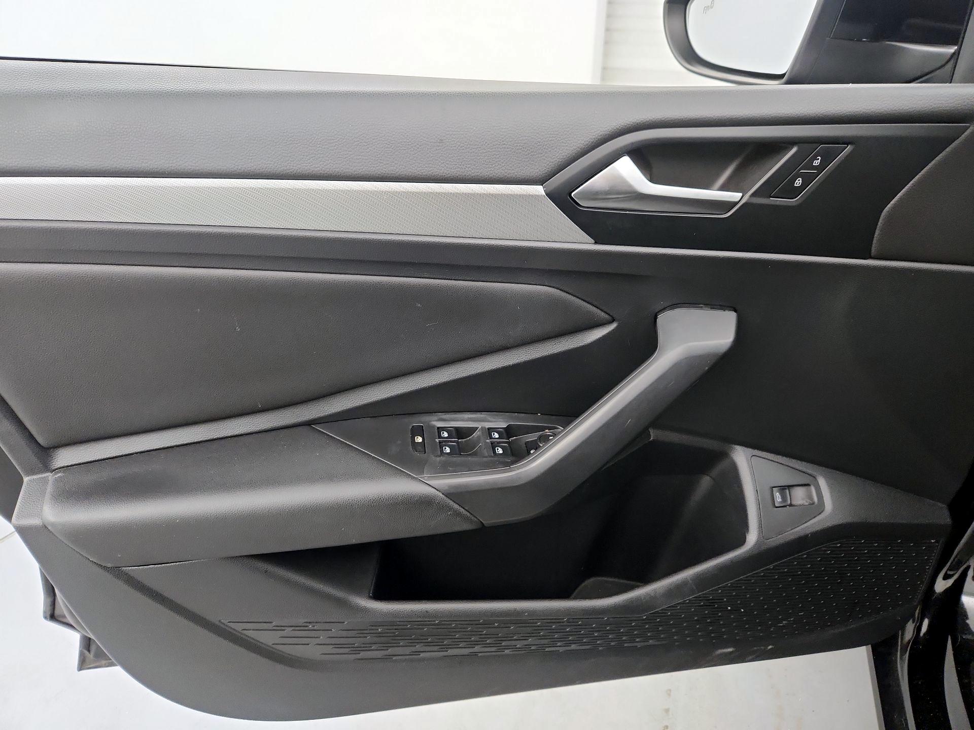 Thumbnail: 2019 Volkswagen Jetta - 12