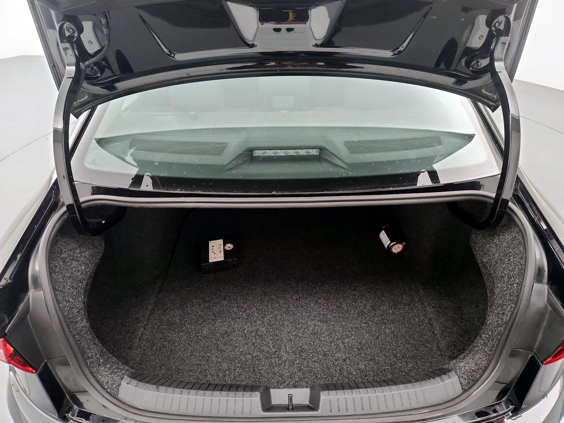 Thumbnail: 2019 Volkswagen Jetta - 20