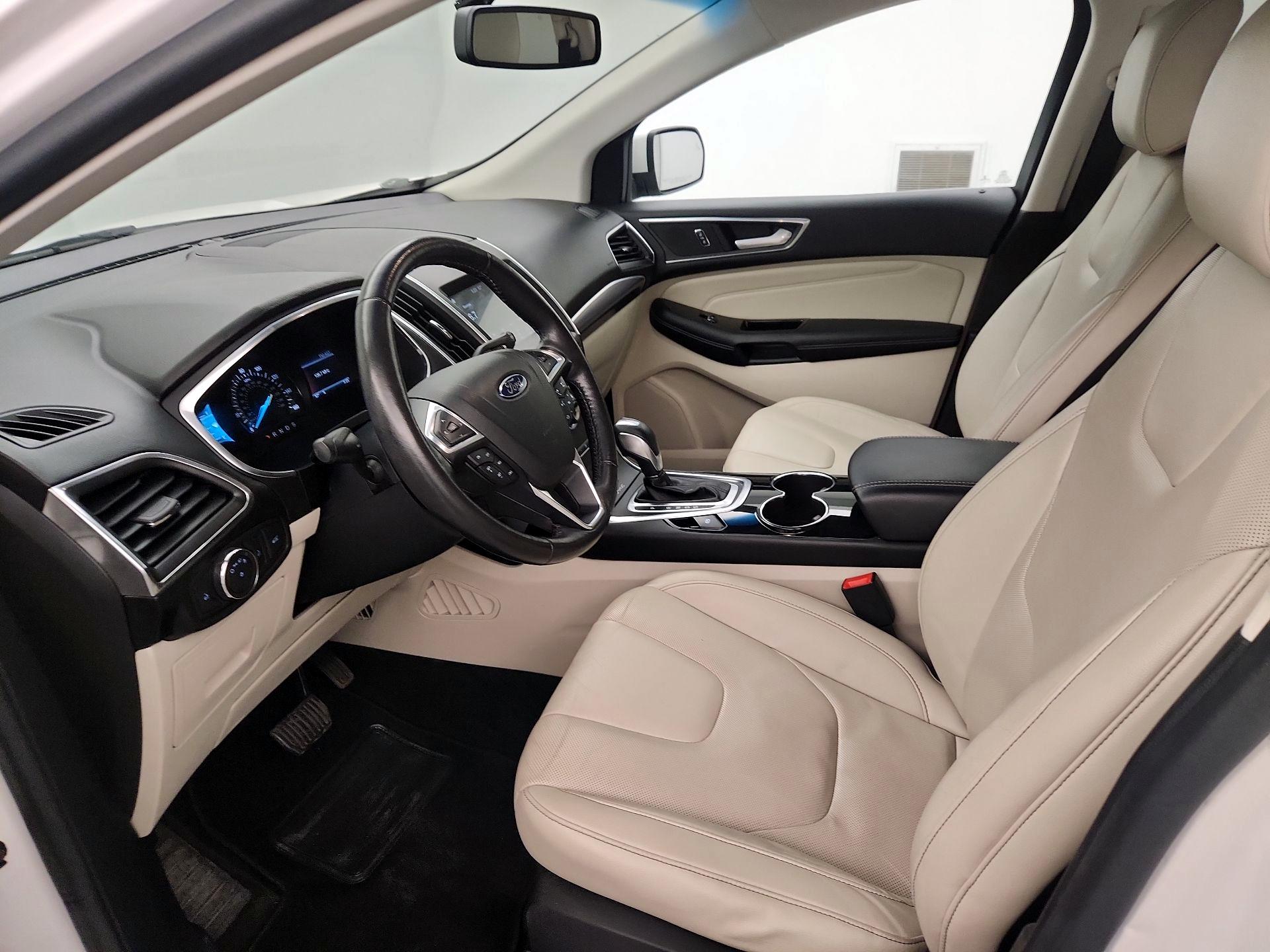 Thumbnail: 2015 Ford Edge - 11