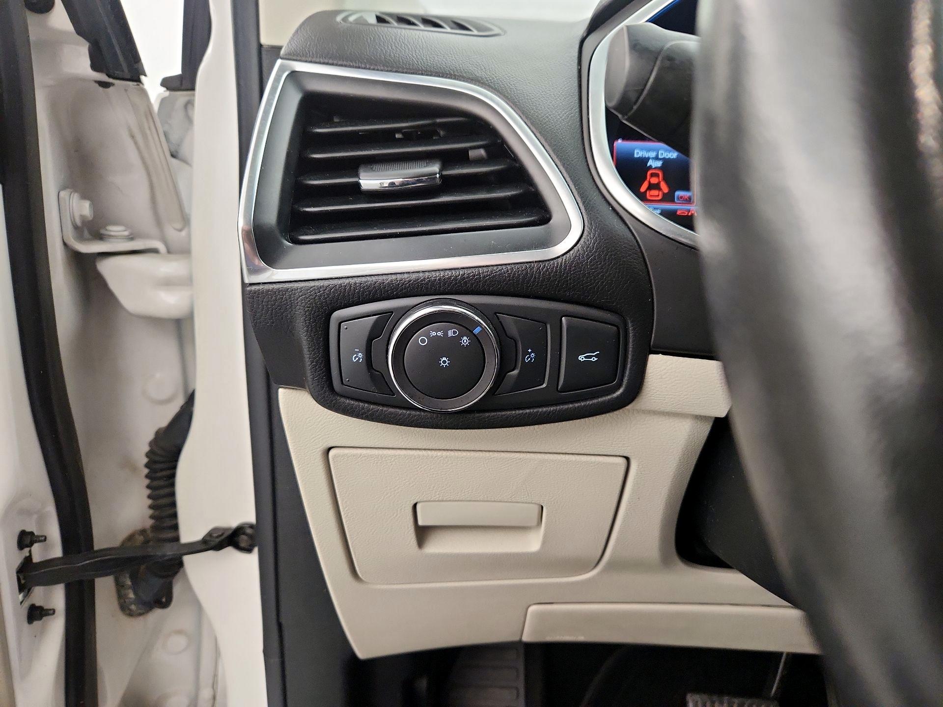 Thumbnail: 2015 Ford Edge - 13