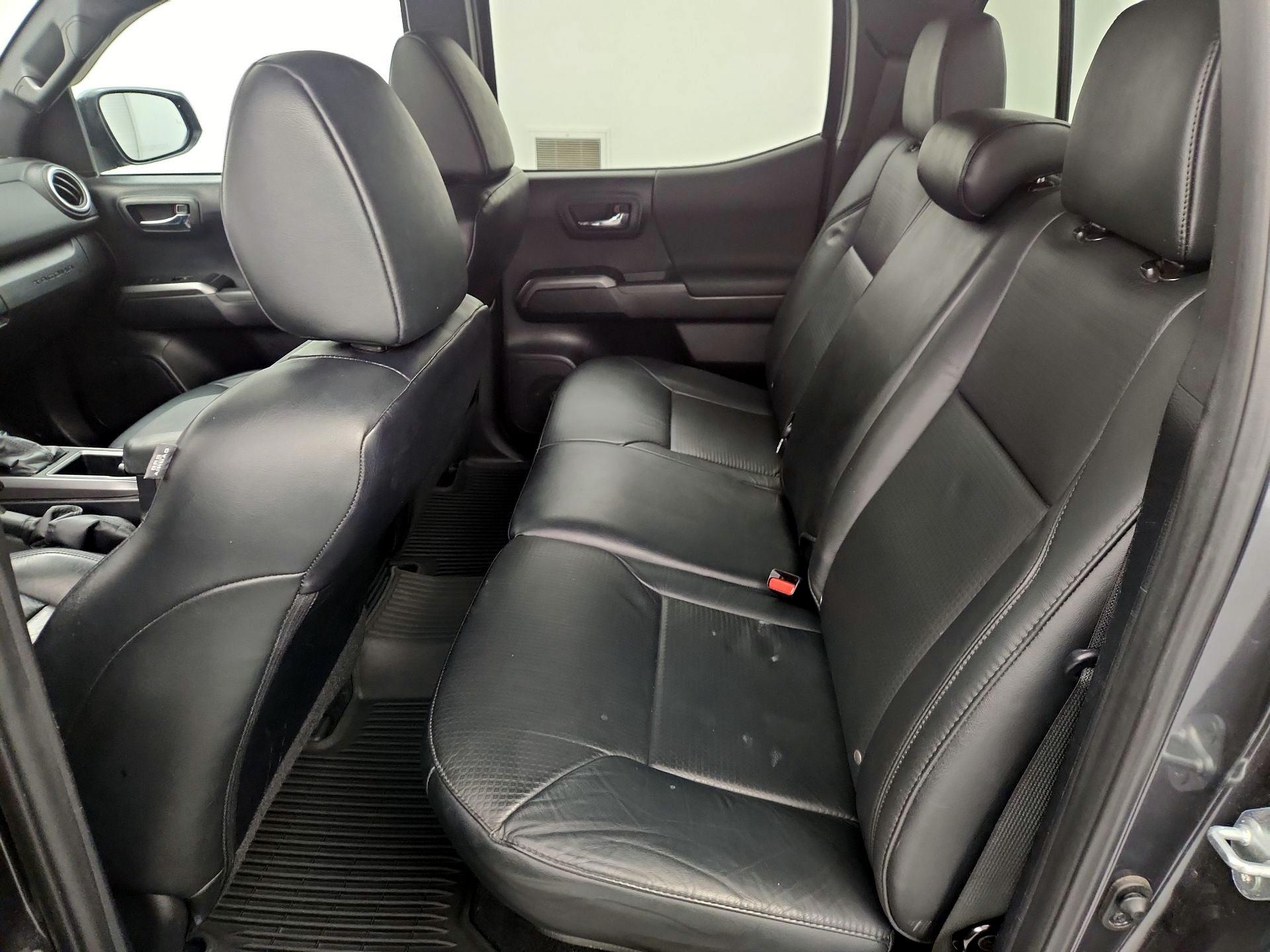 Thumbnail: 2021 Toyota Tacoma - 18