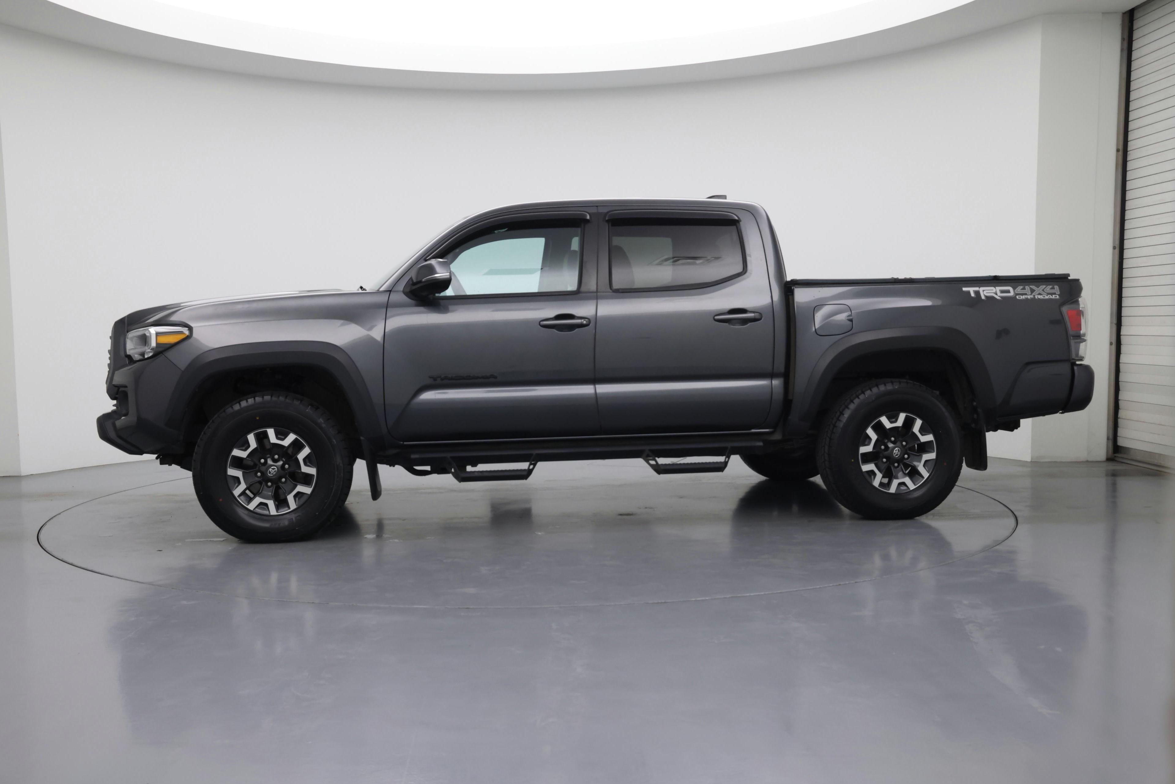 Thumbnail: 2021 Toyota Tacoma - 3