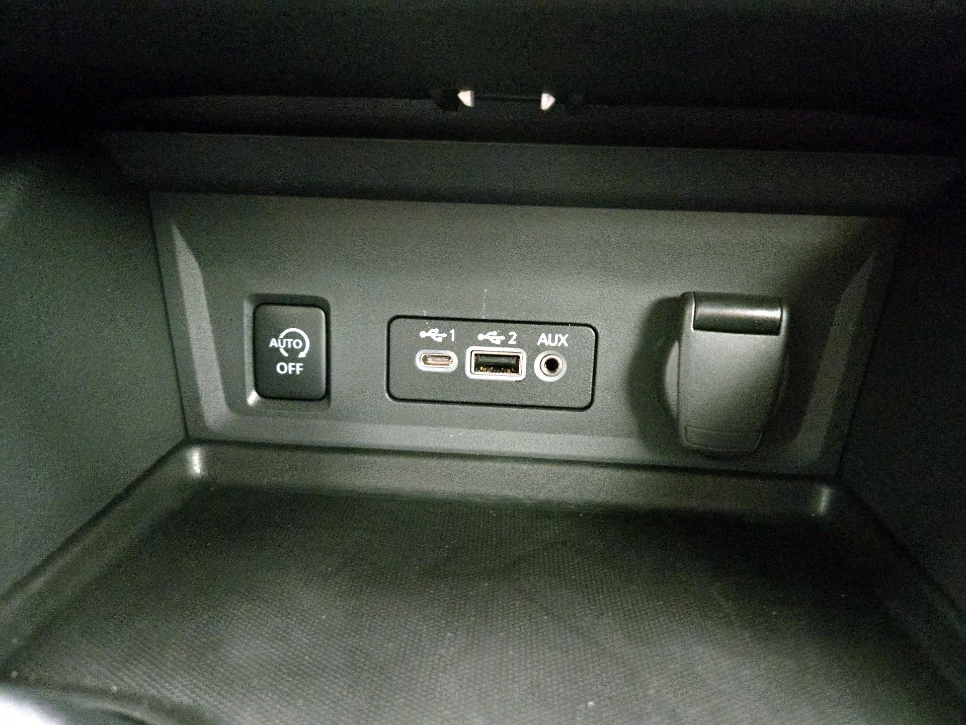 Thumbnail: 2025 Nissan Sentra - 18