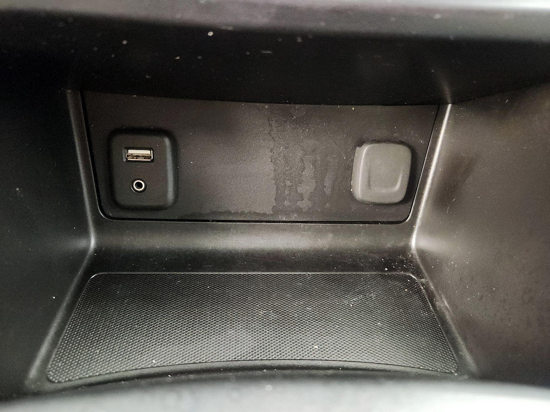 Thumbnail: 2018 GMC Canyon - 18