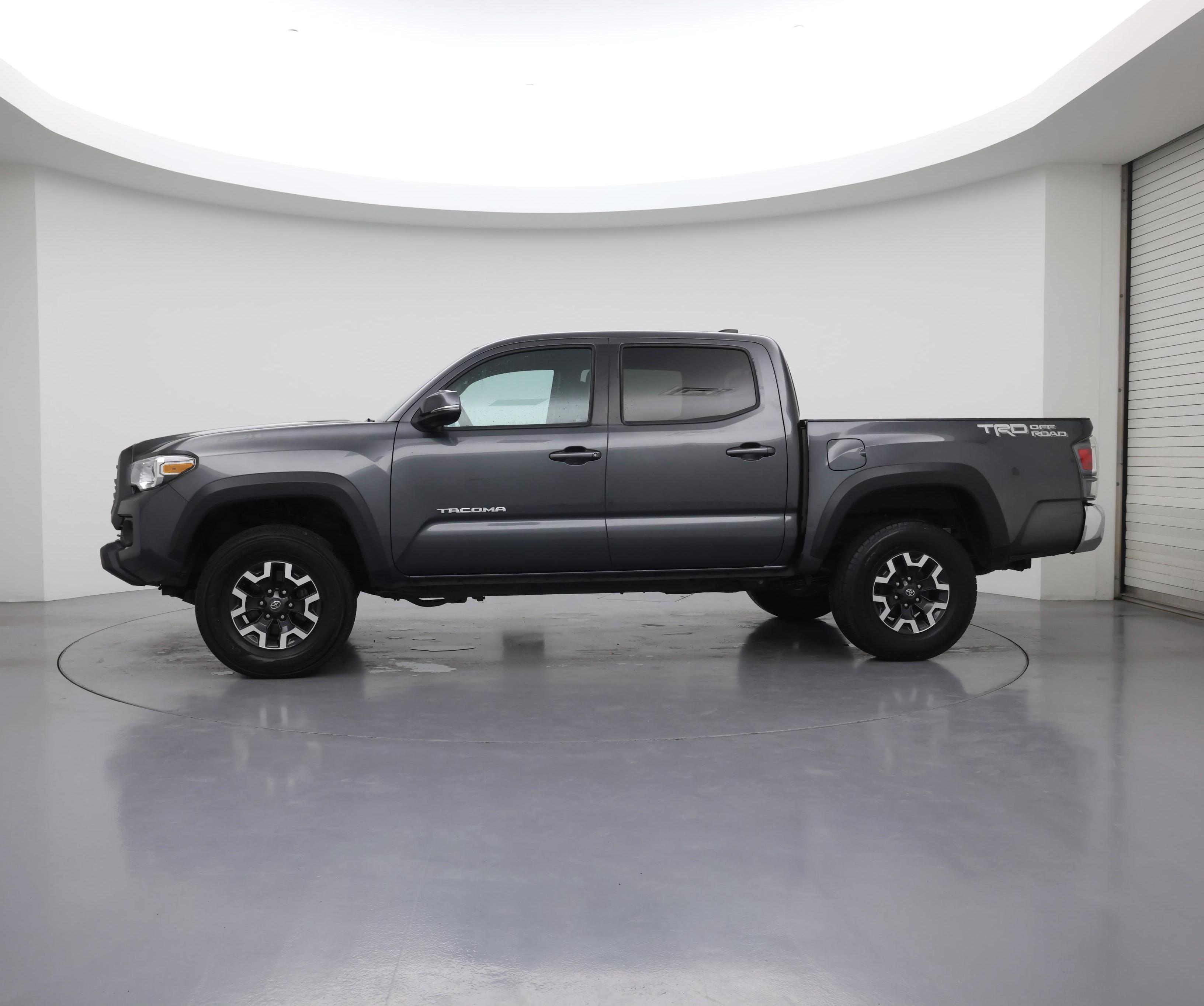 Thumbnail: 2022 Toyota Tacoma - 3