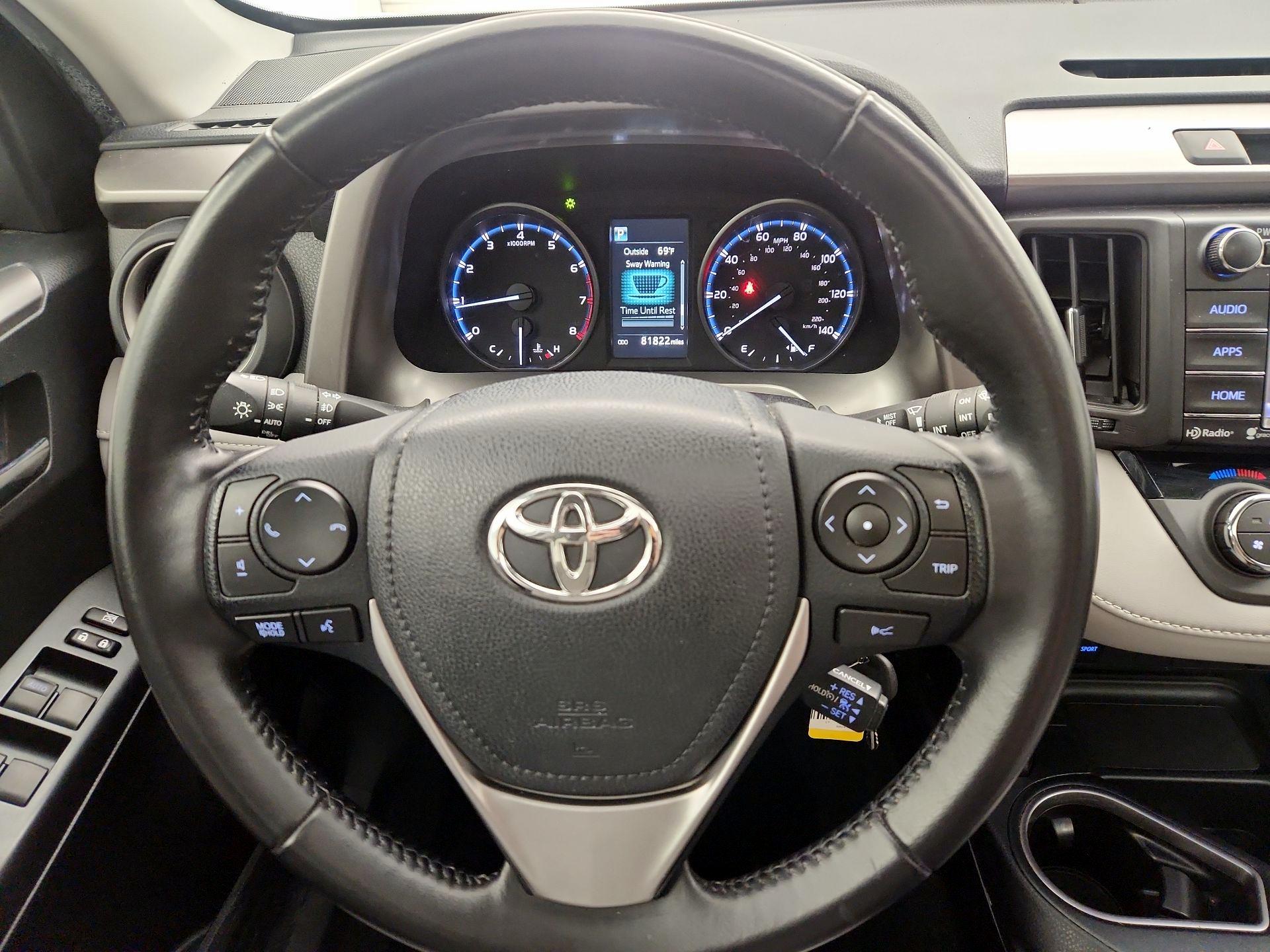 Thumbnail: 2017 Toyota RAV4 - 10