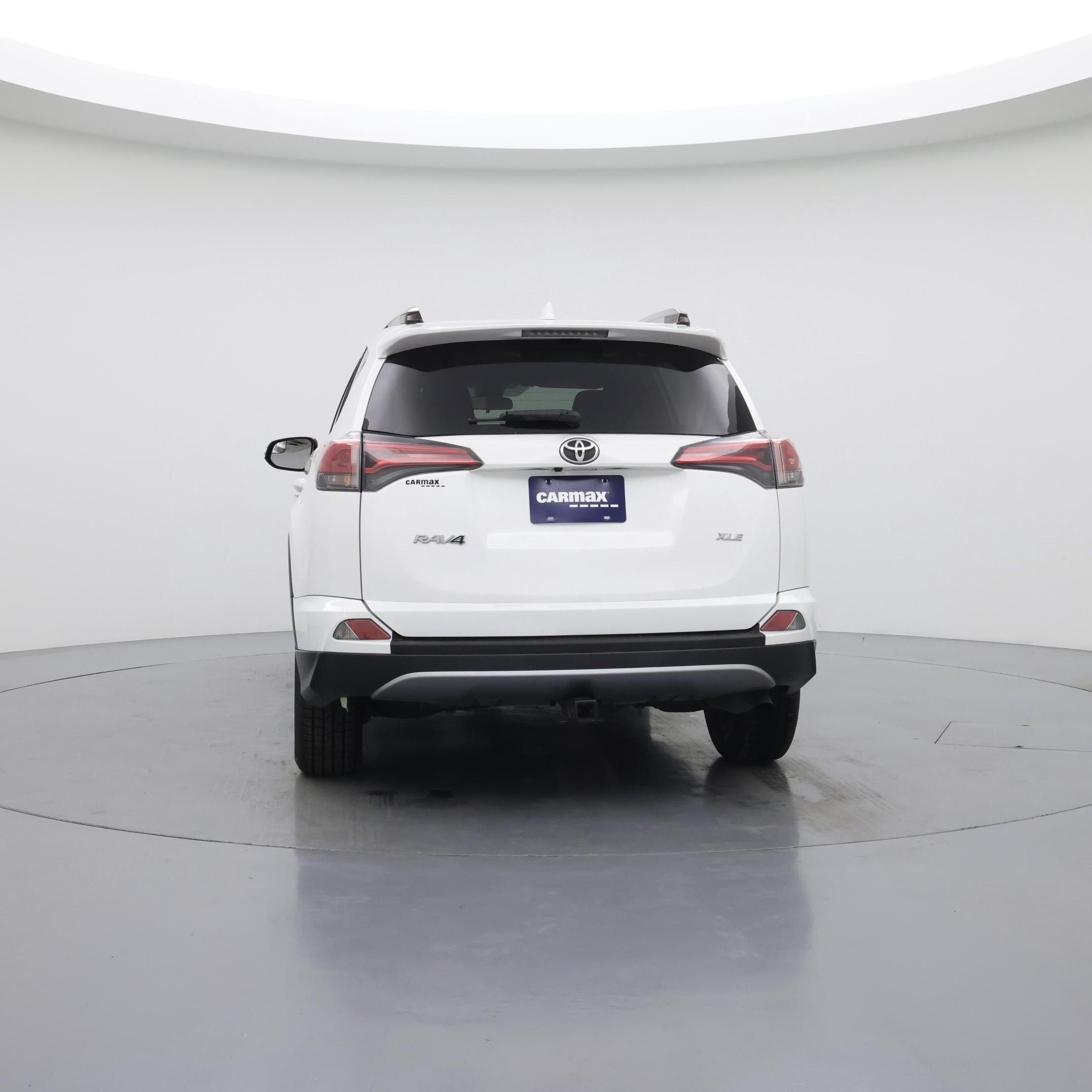 Thumbnail: 2017 Toyota RAV4 - 6