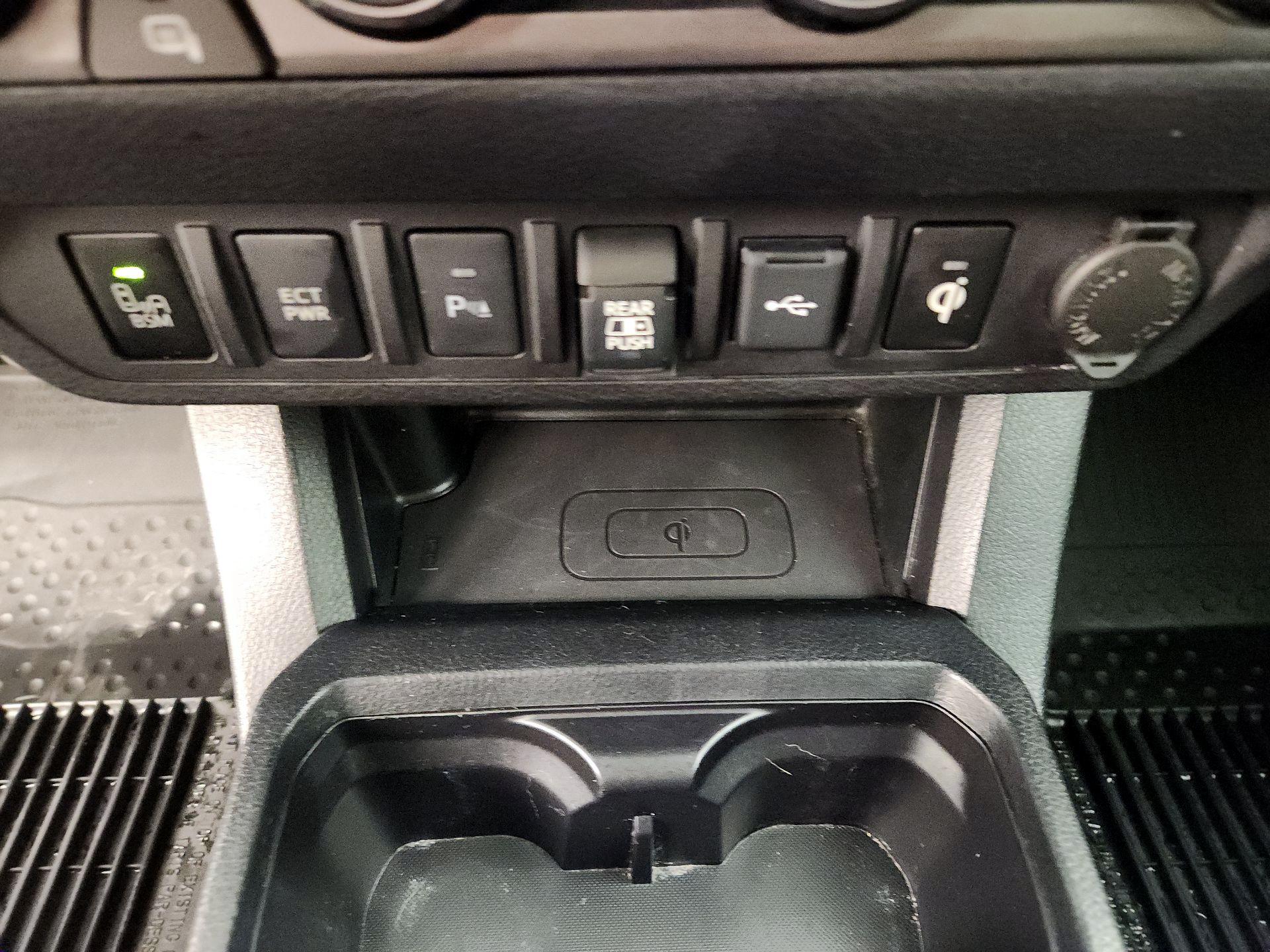 Thumbnail: 2021 Toyota Tacoma - 19