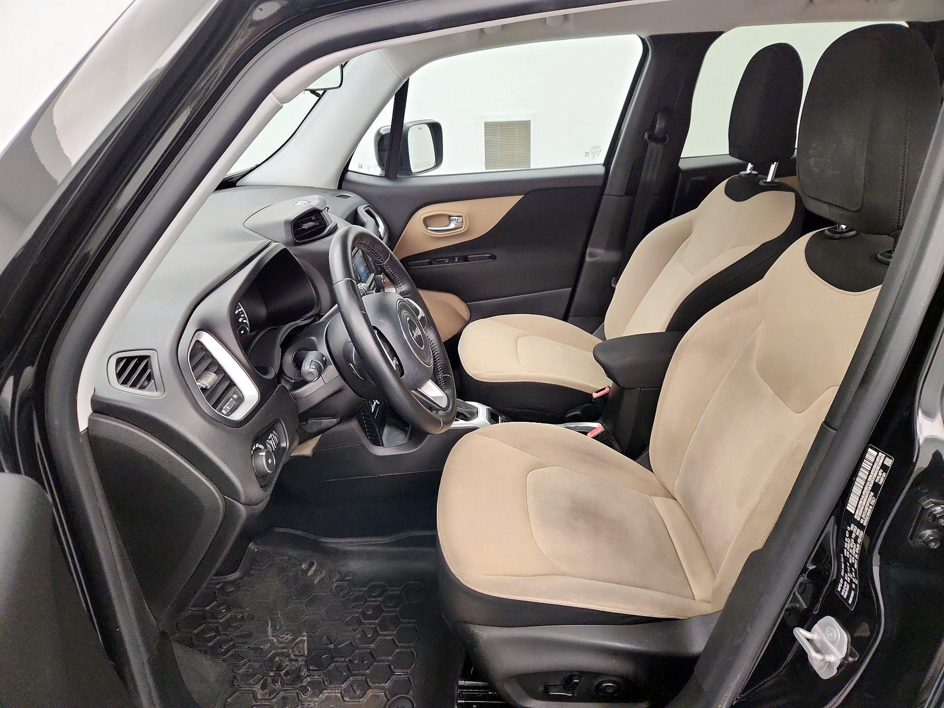 Thumbnail: 2015 Jeep Renegade - 11