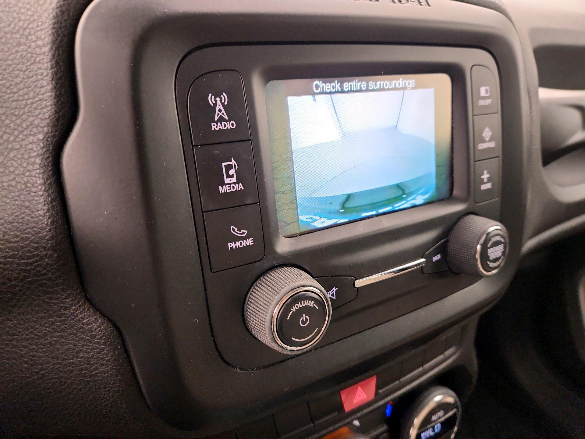 Thumbnail: 2015 Jeep Renegade - 14