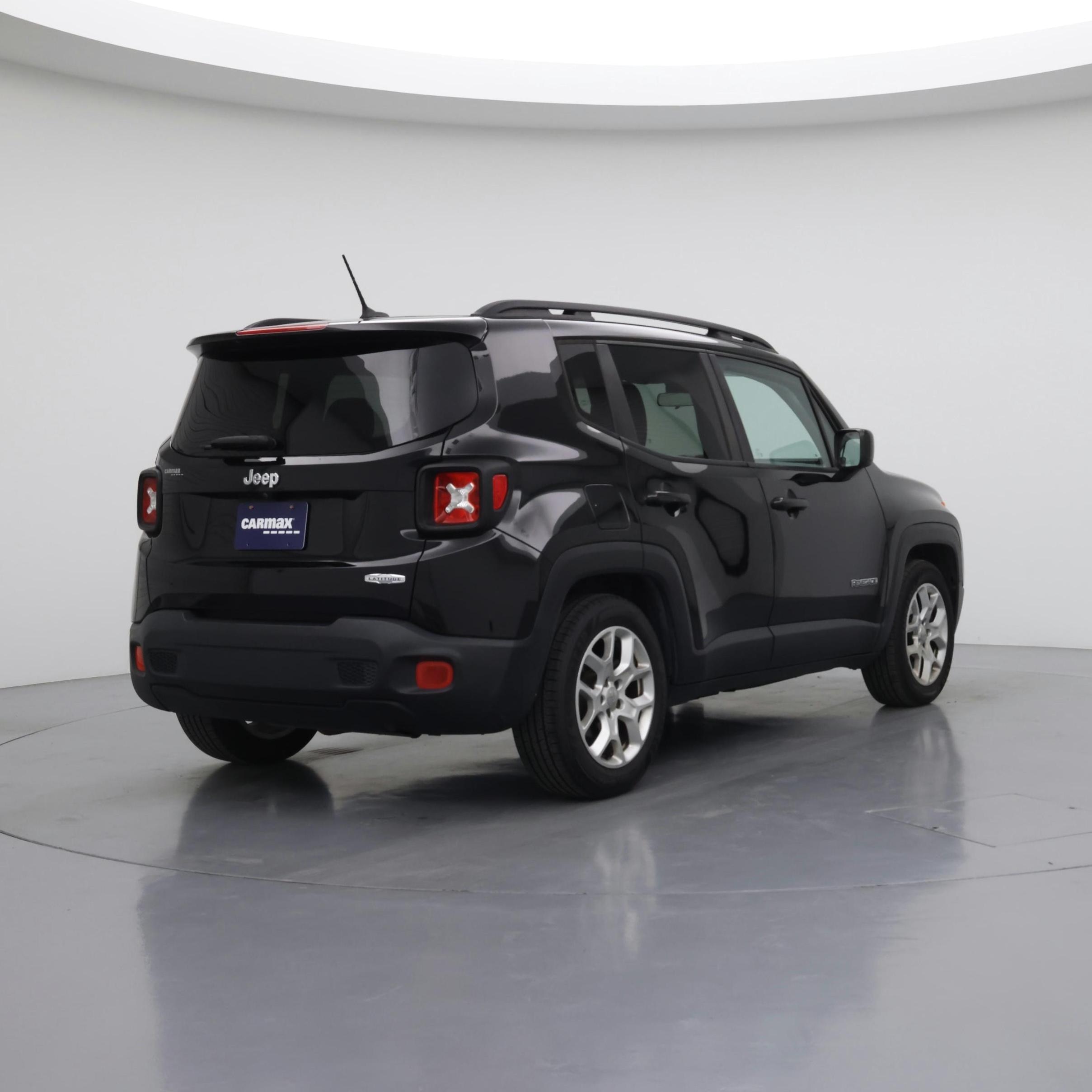 Thumbnail: 2015 Jeep Renegade - 8