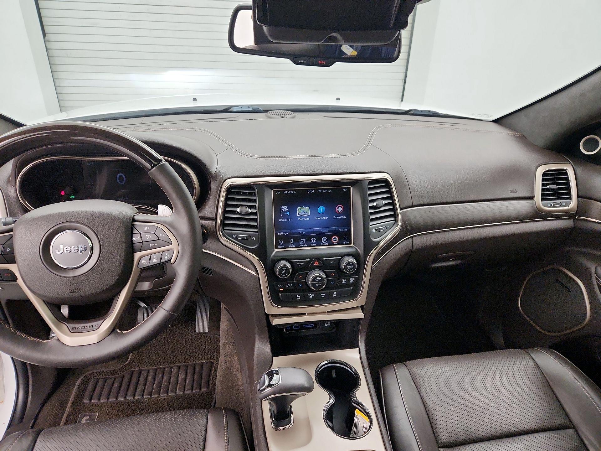 Thumbnail: 2015 Jeep Grand Cherokee - 9