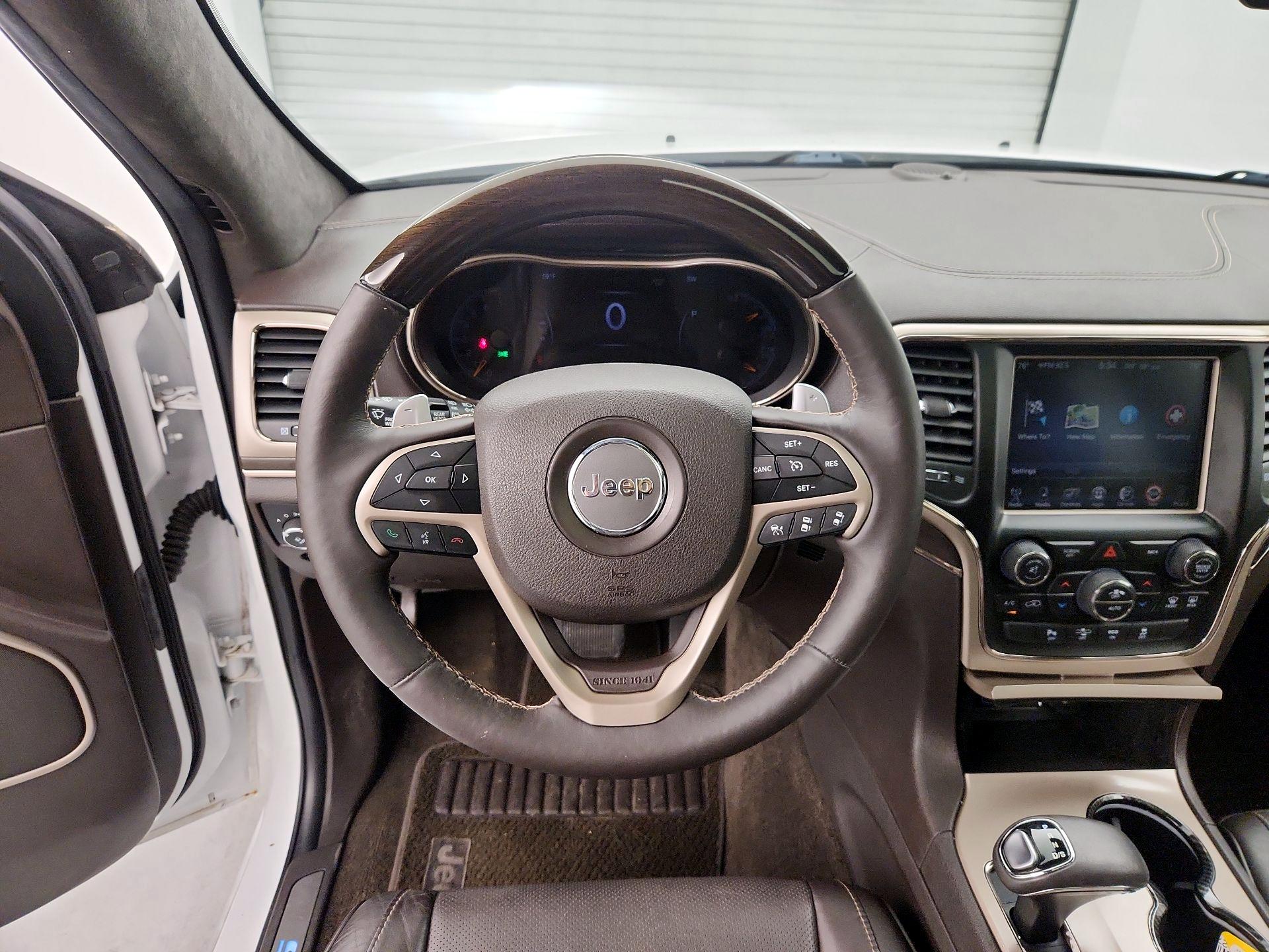 Thumbnail: 2015 Jeep Grand Cherokee - 10