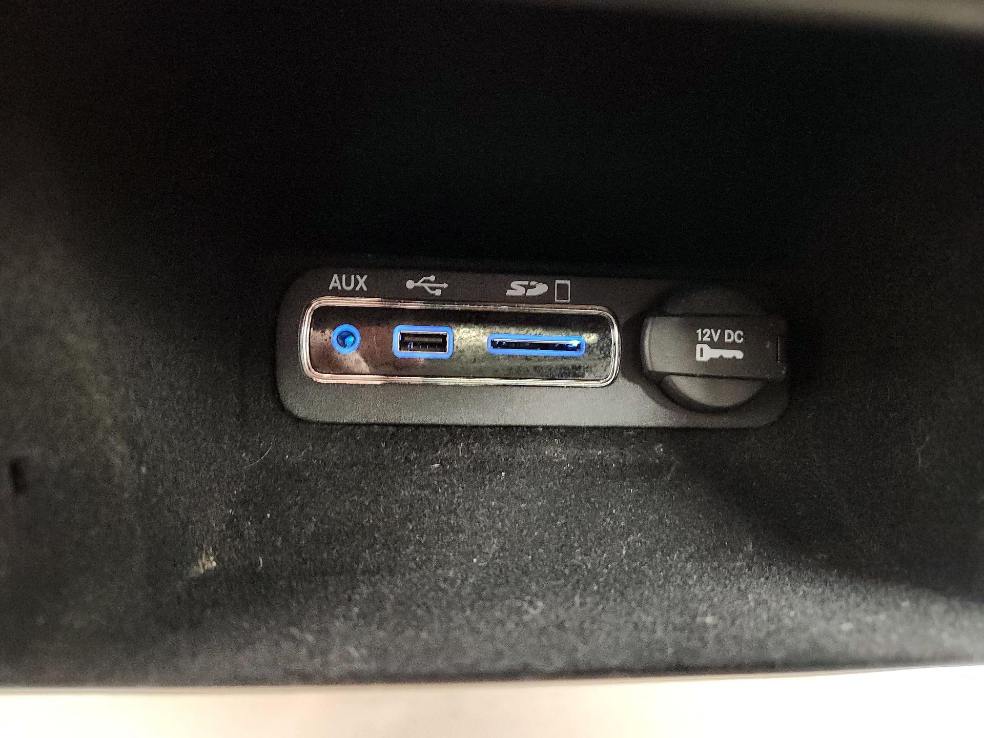 Thumbnail: 2015 Jeep Grand Cherokee - 19