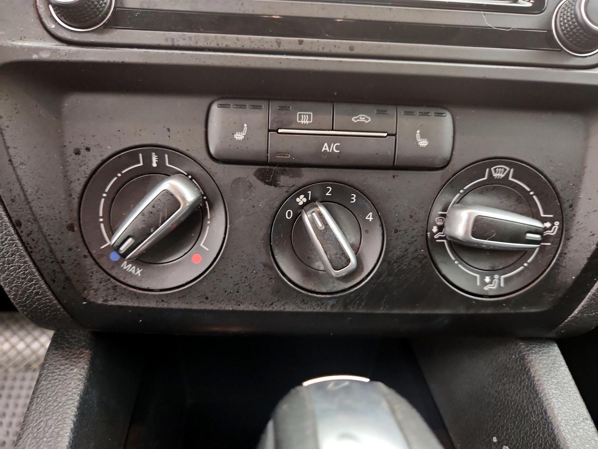 Thumbnail: 2017 Volkswagen Jetta - 16