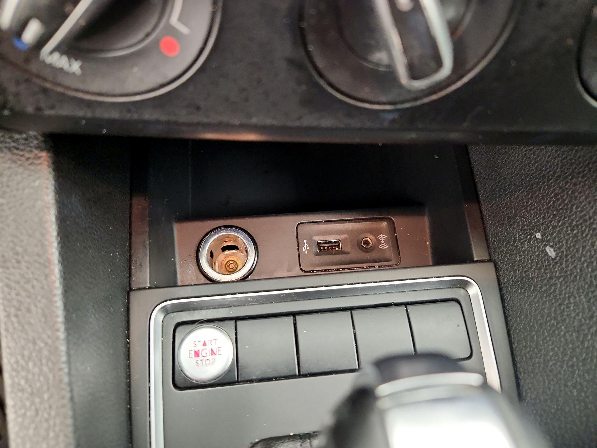 Thumbnail: 2017 Volkswagen Jetta - 18