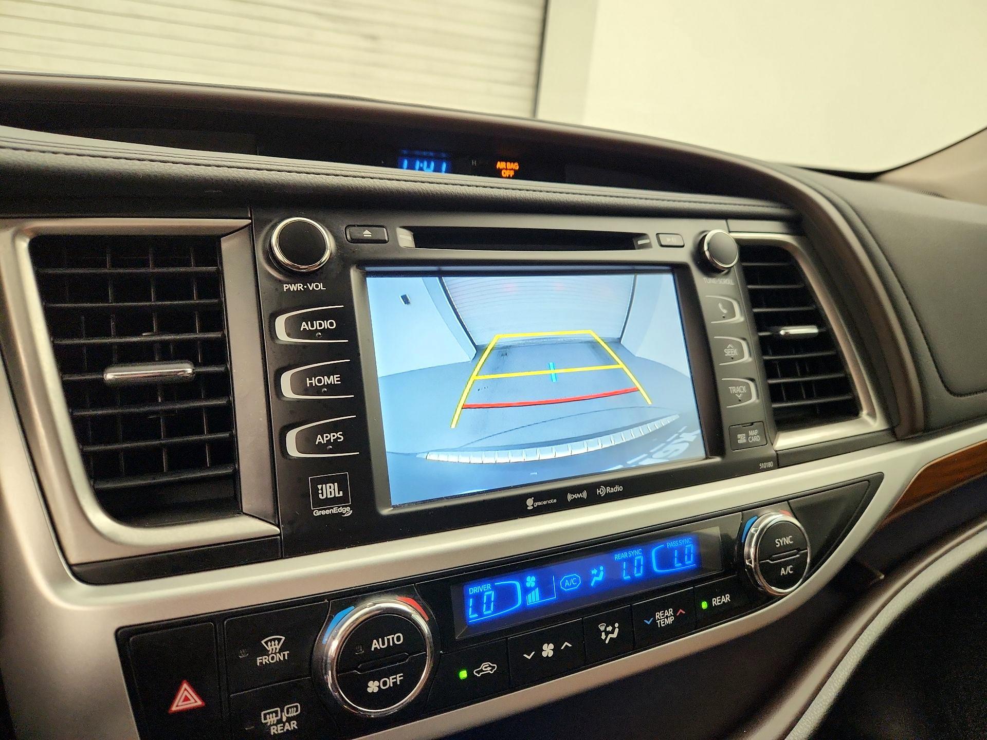 Thumbnail: 2017 Toyota Highlander - 14