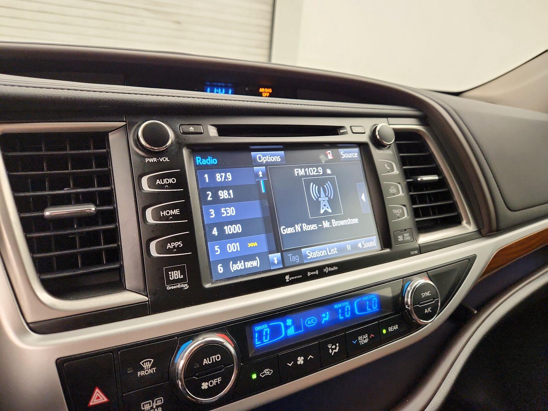 Thumbnail: 2017 Toyota Highlander - 15