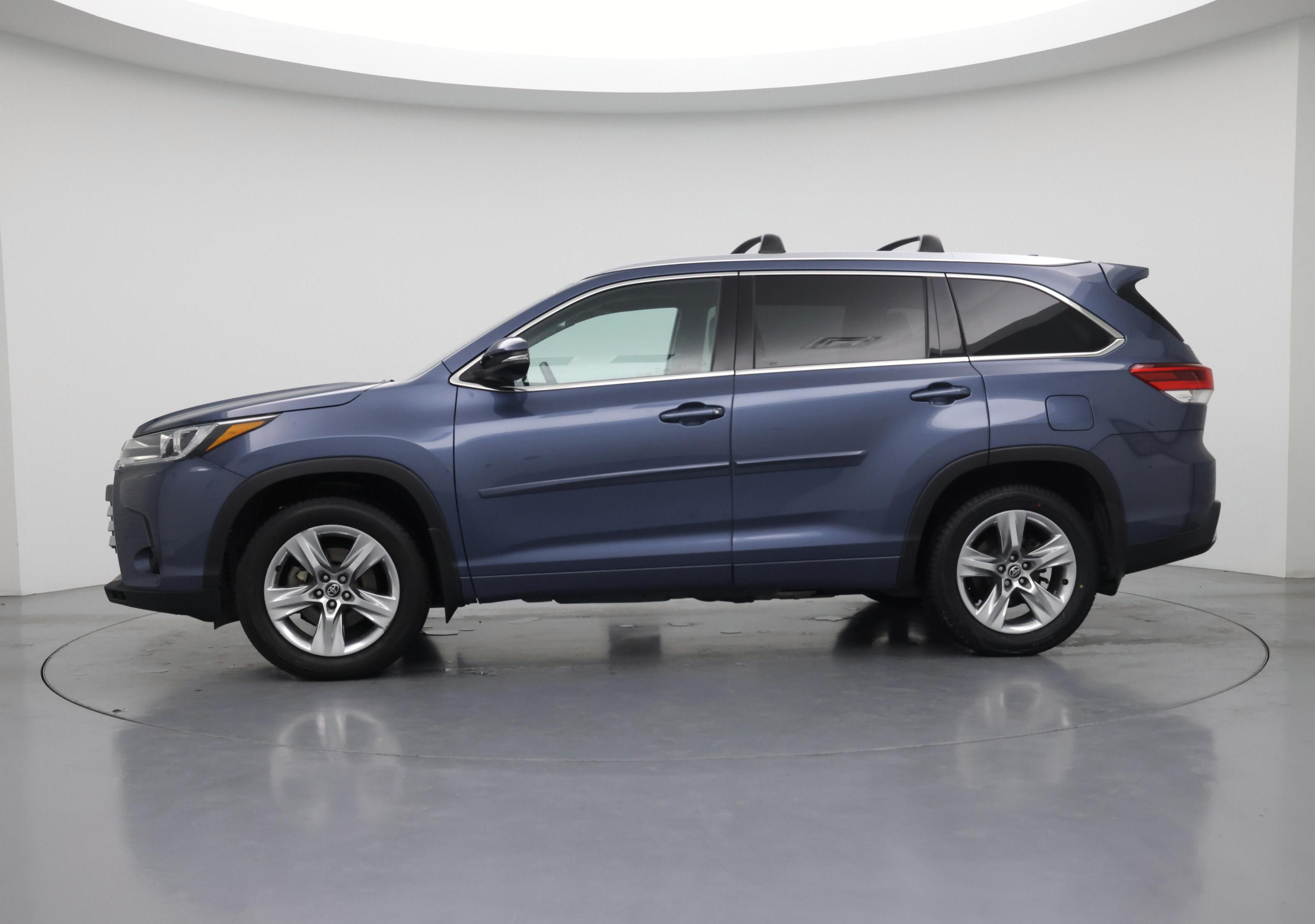 Thumbnail: 2017 Toyota Highlander - 3