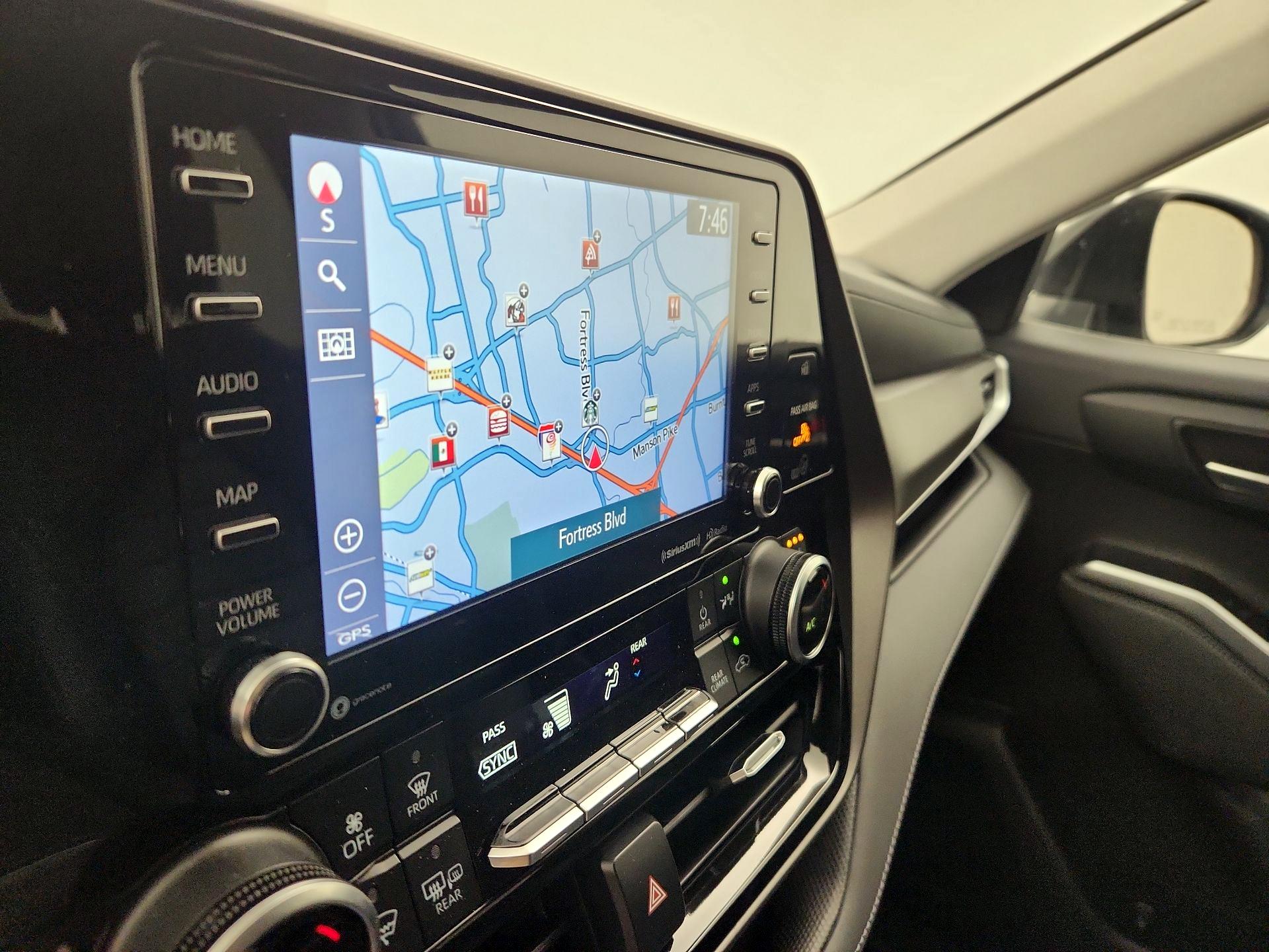 Thumbnail: 2021 Toyota Highlander - 14