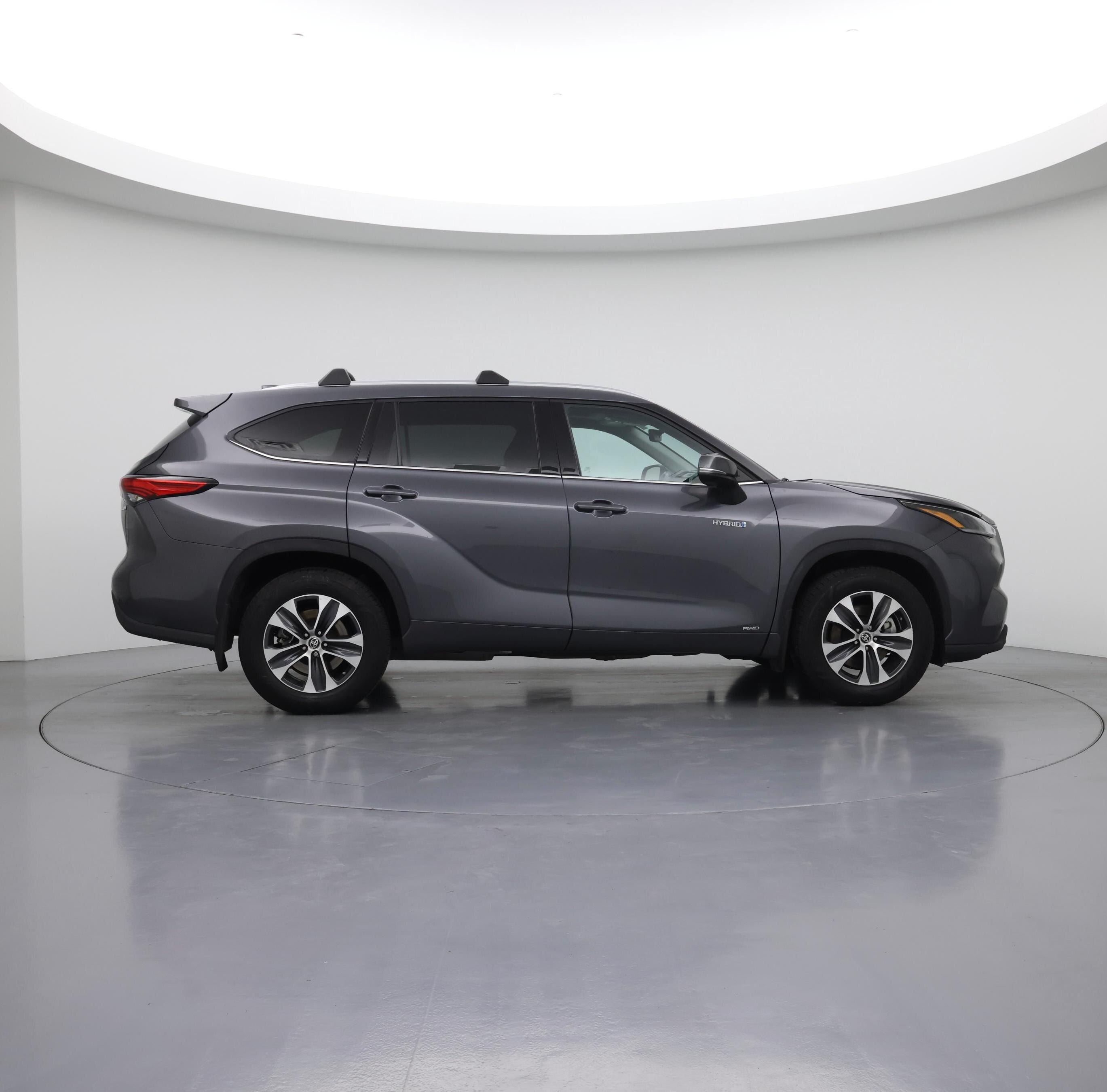 Thumbnail: 2021 Toyota Highlander - 7