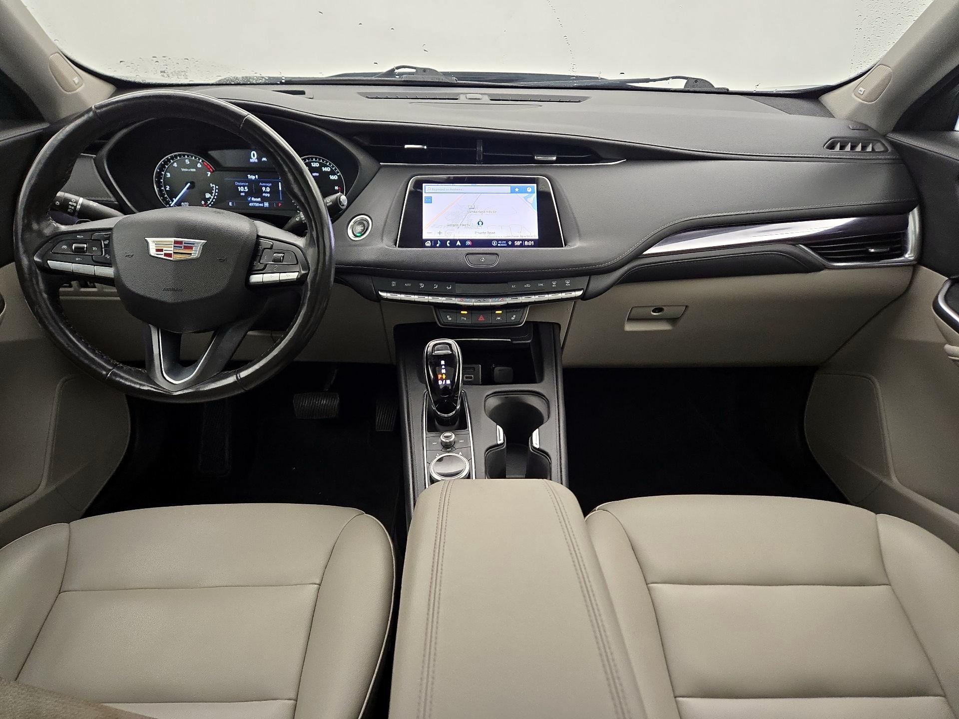 Thumbnail: 2023 Cadillac XT4 - 9