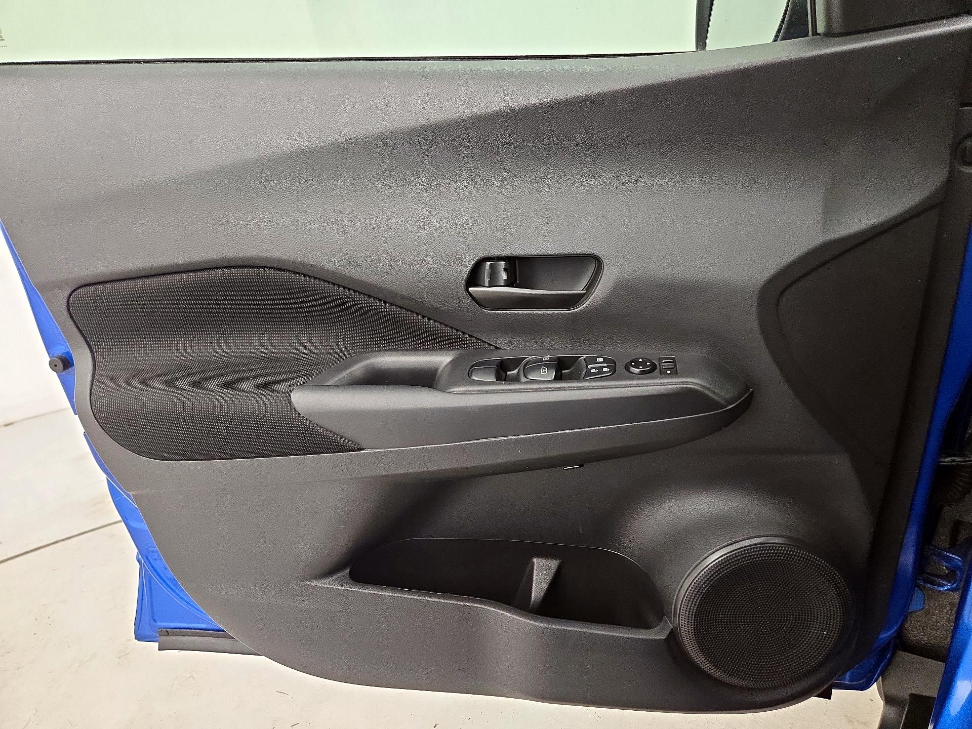 Thumbnail: 2024 Nissan Kicks - 12