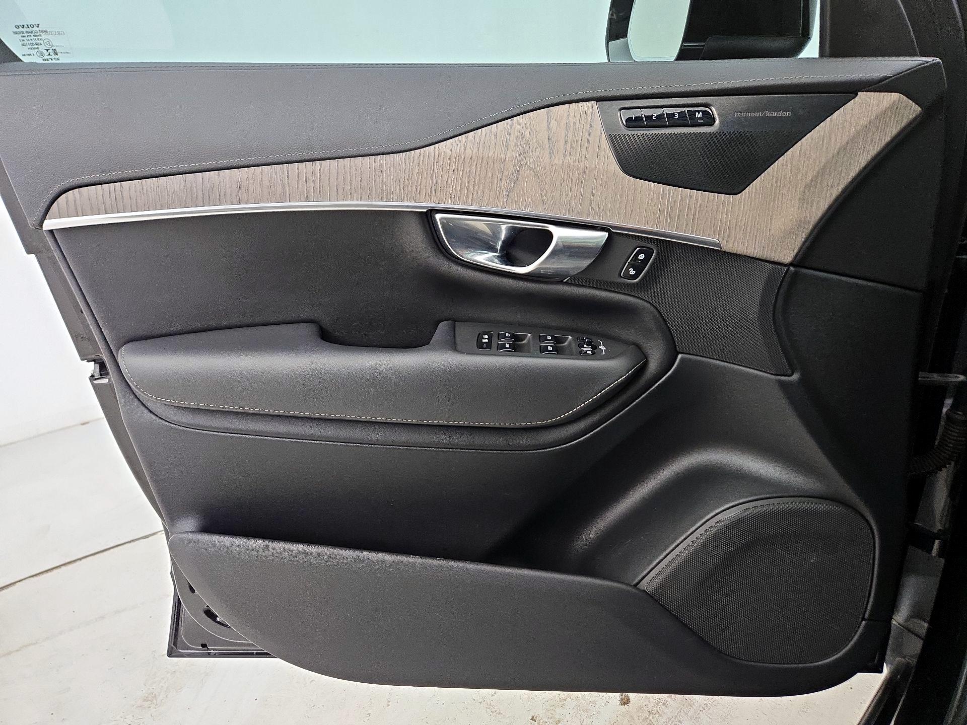 Thumbnail: 2022 Volvo XC90 - 12