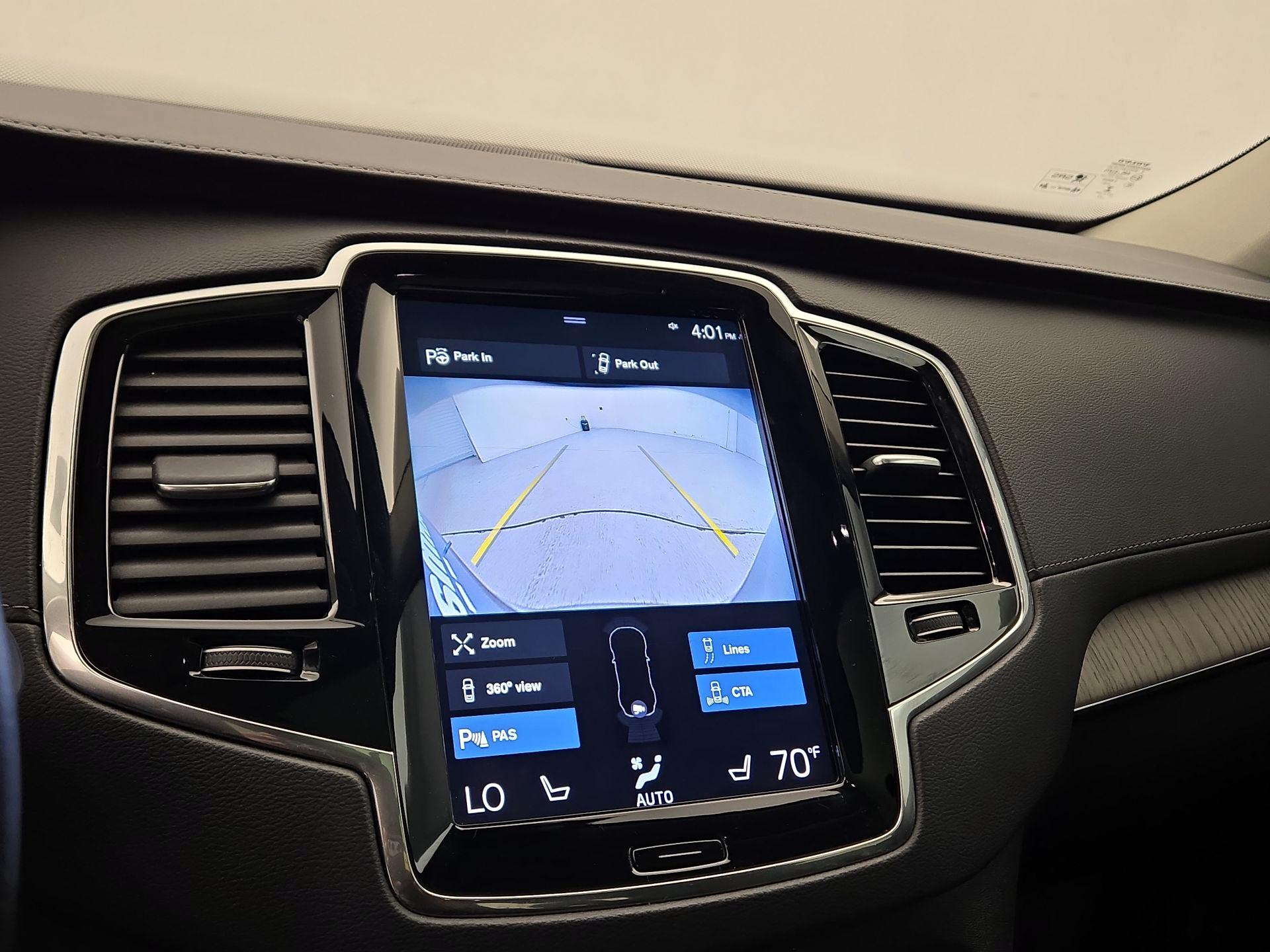 Thumbnail: 2022 Volvo XC90 - 14