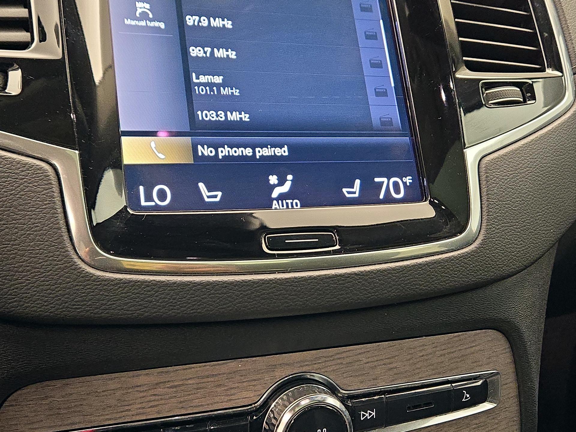 Thumbnail: 2022 Volvo XC90 - 16