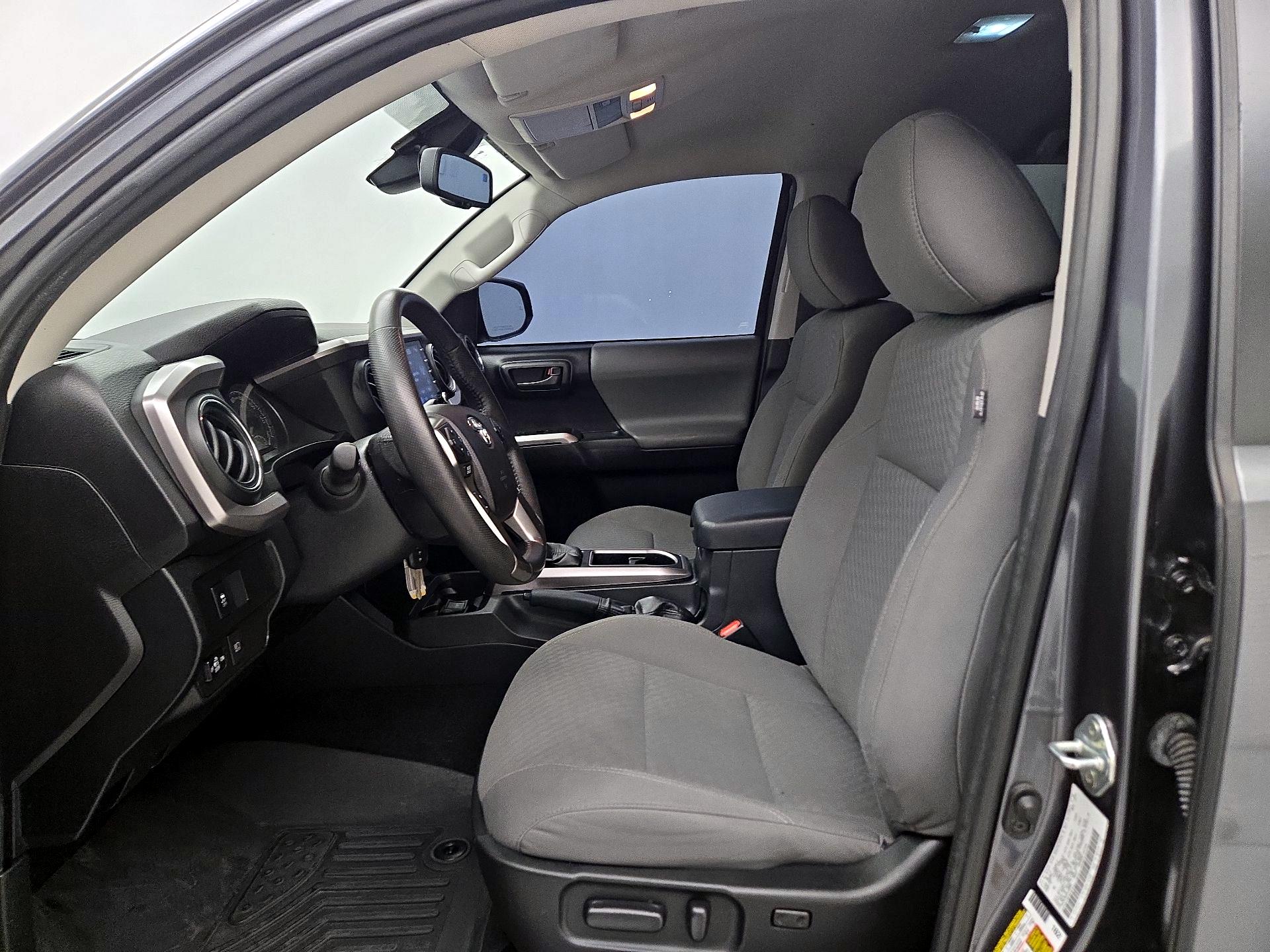 Thumbnail: 2022 Toyota Tacoma - 11