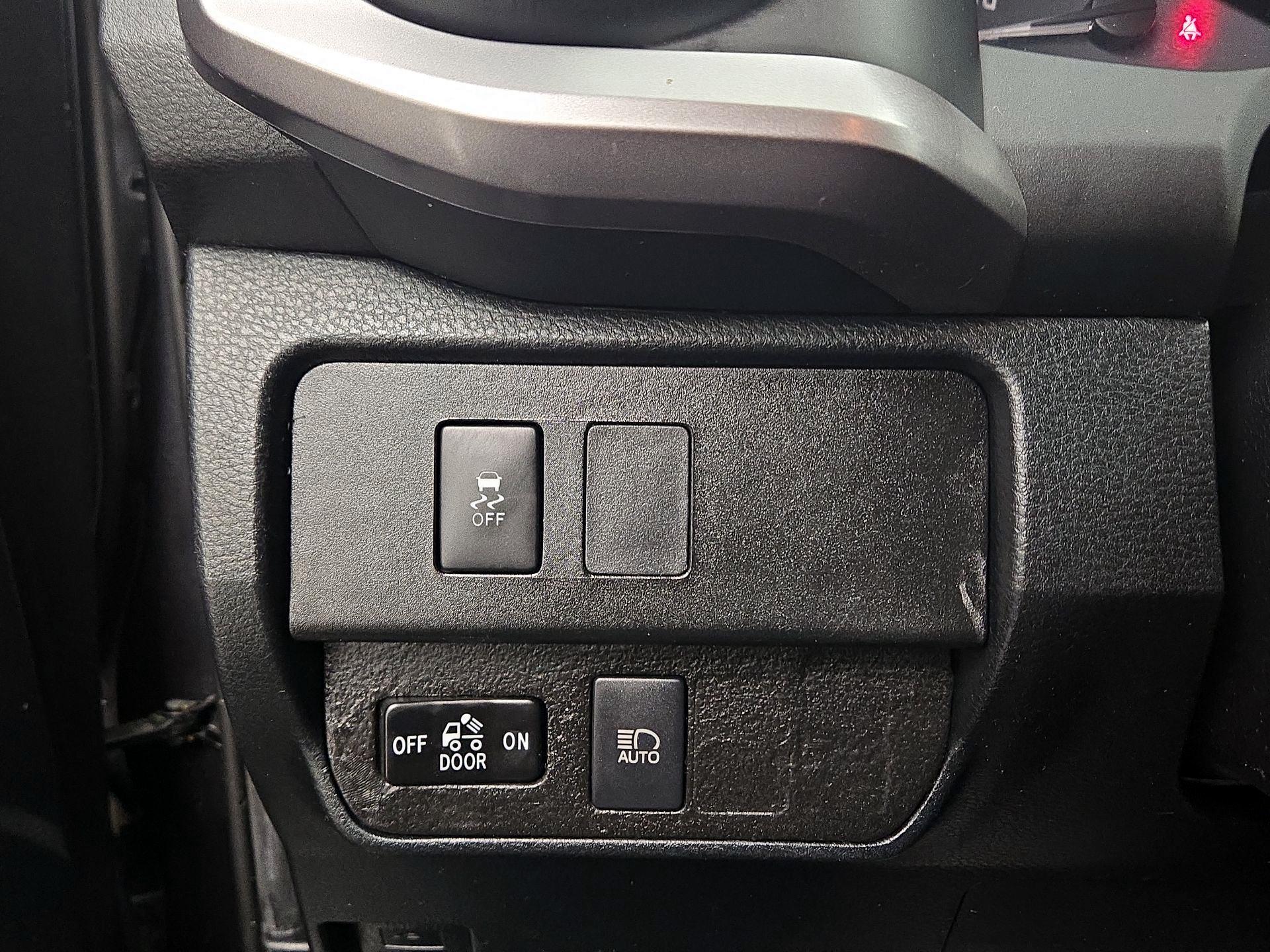 Thumbnail: 2022 Toyota Tacoma - 13