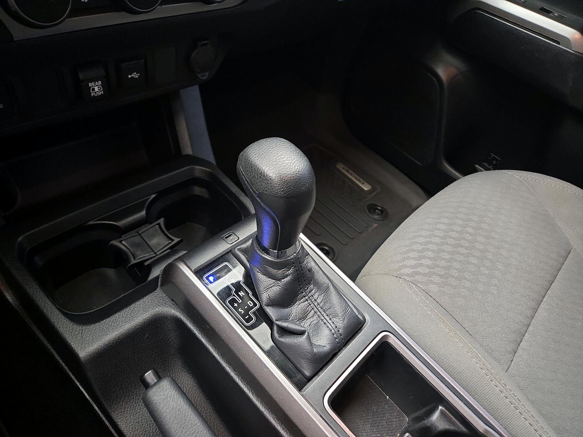 Thumbnail: 2022 Toyota Tacoma - 17