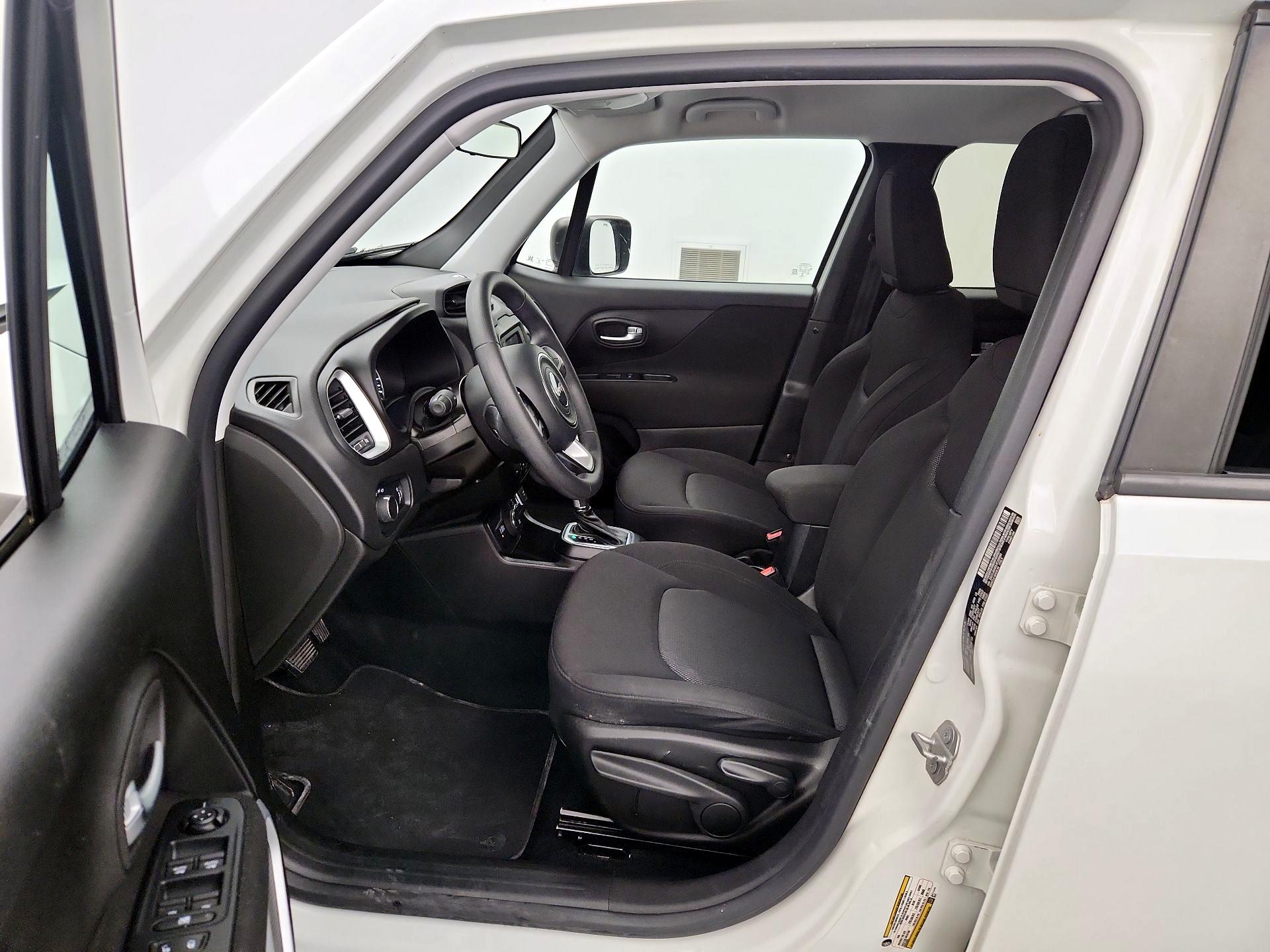 Thumbnail: 2018 Jeep Renegade - 11