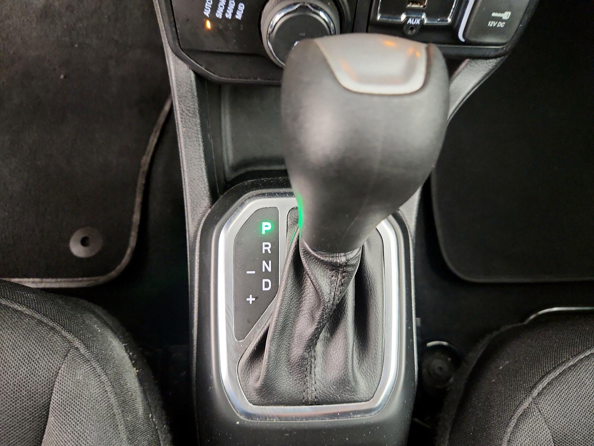 Thumbnail: 2018 Jeep Renegade - 17