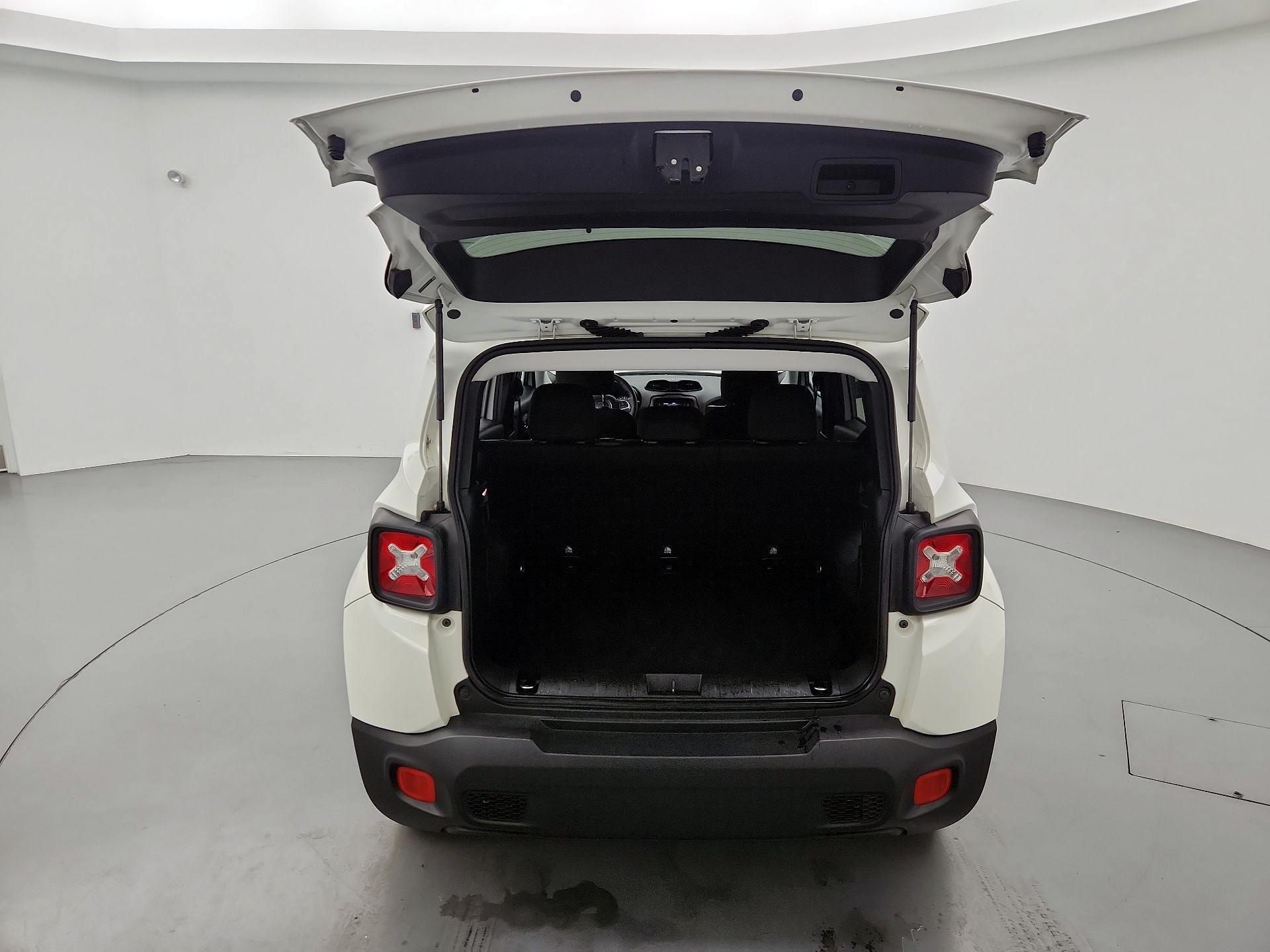 Thumbnail: 2018 Jeep Renegade - 20