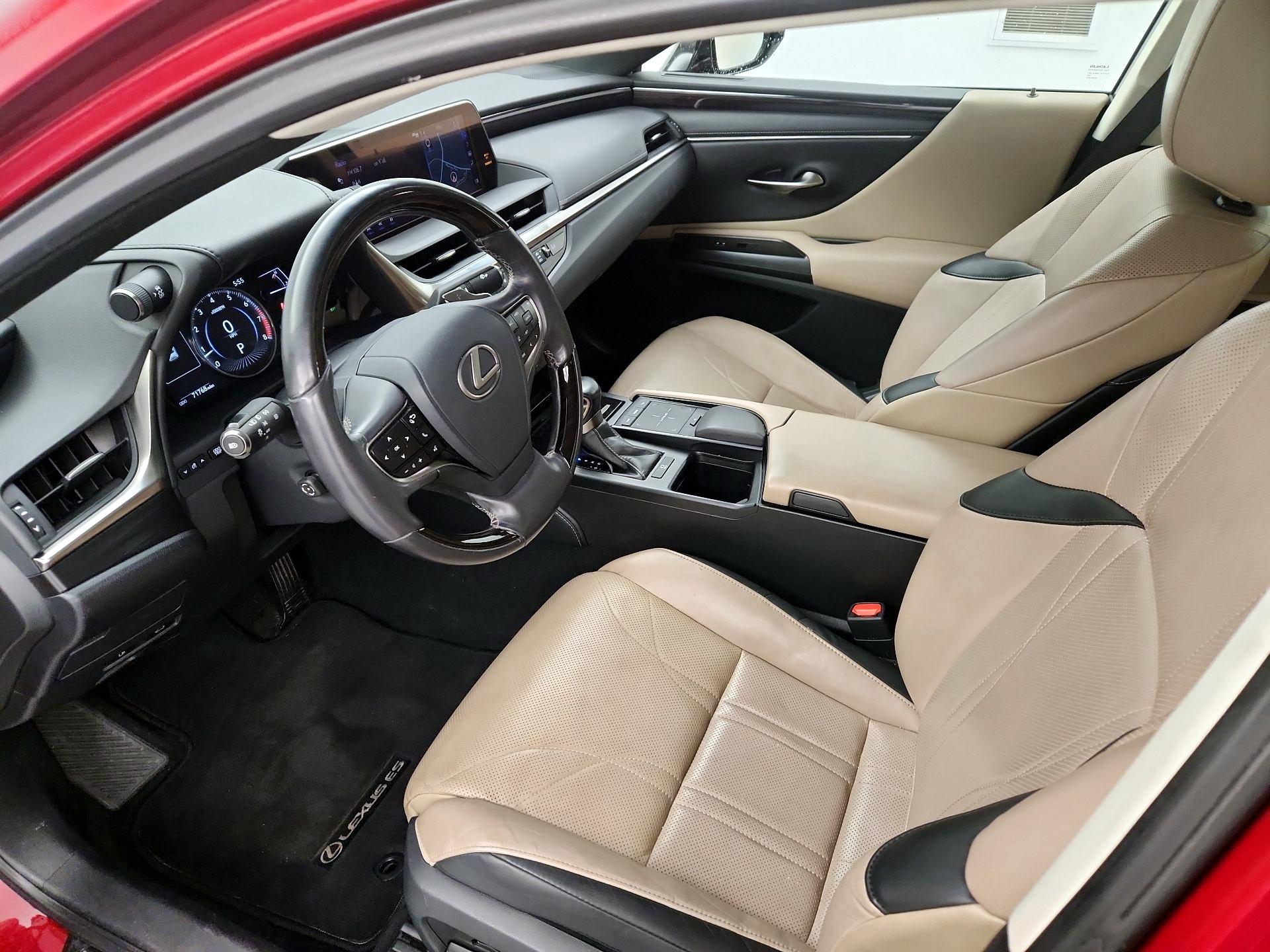 Thumbnail: 2019 Lexus ES - 11