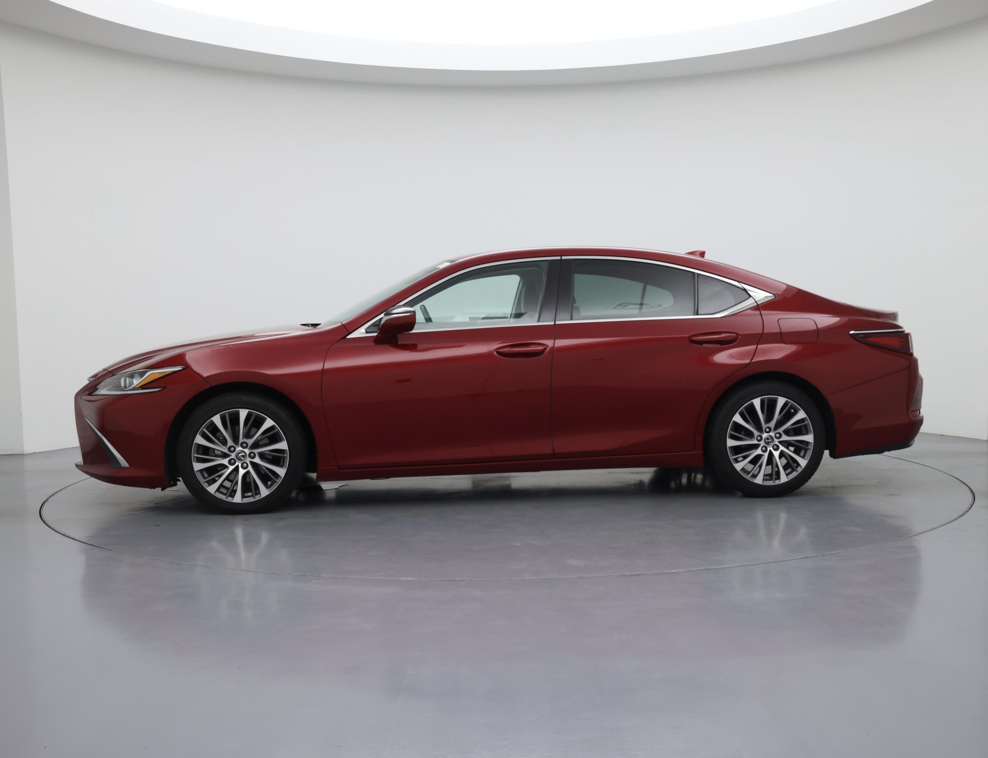 Thumbnail: 2019 Lexus ES - 3