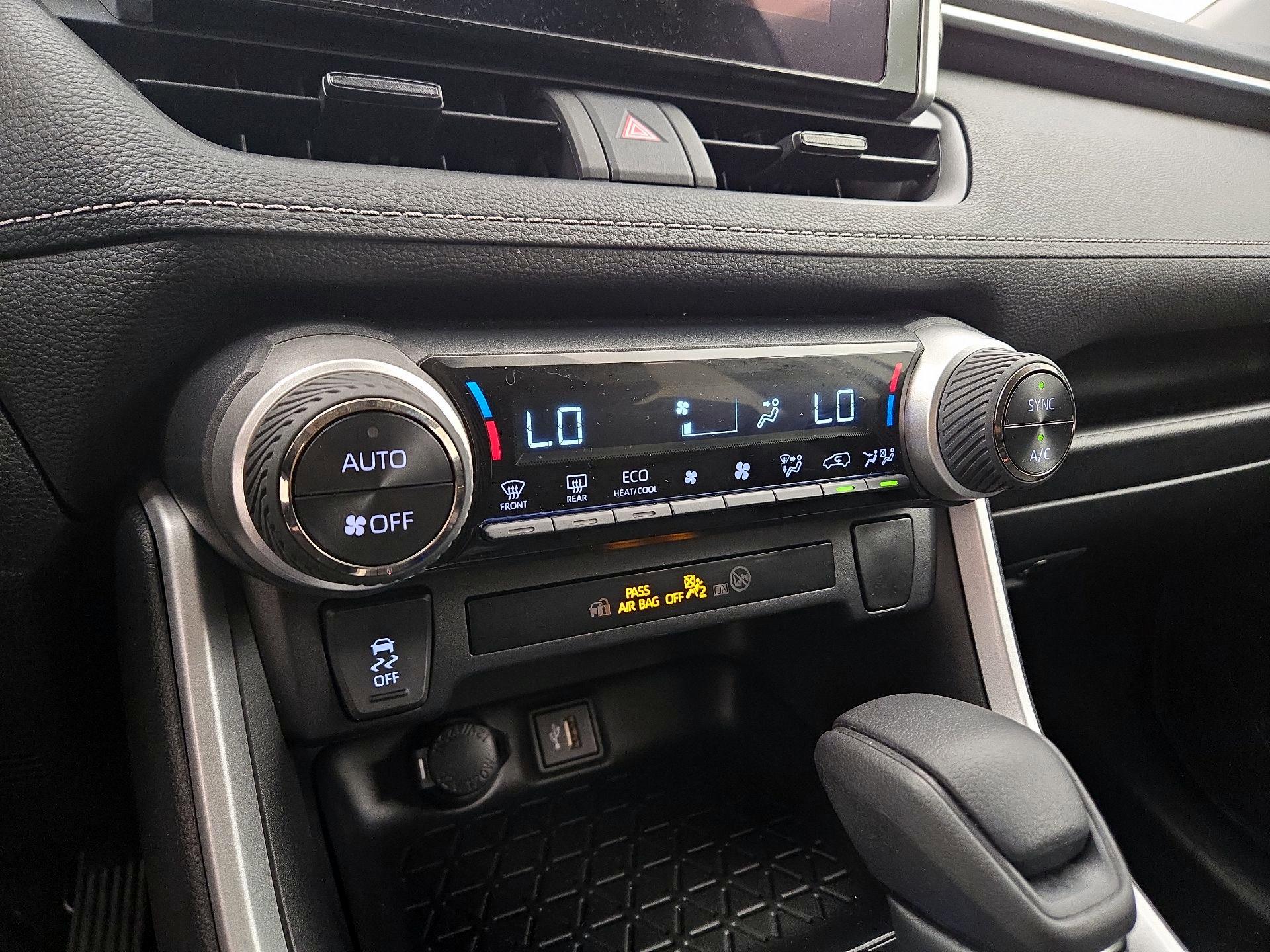 Thumbnail: 2024 Toyota RAV4 - 16