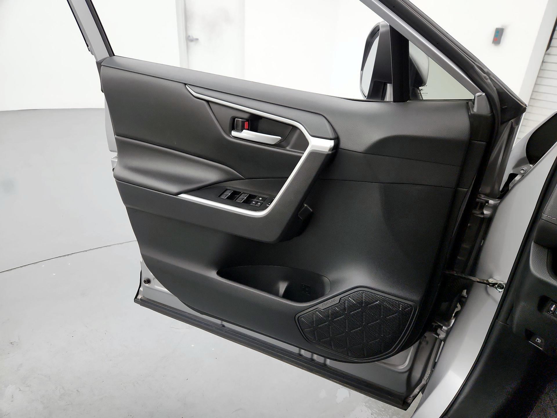 Thumbnail: 2023 Toyota RAV4 - 12