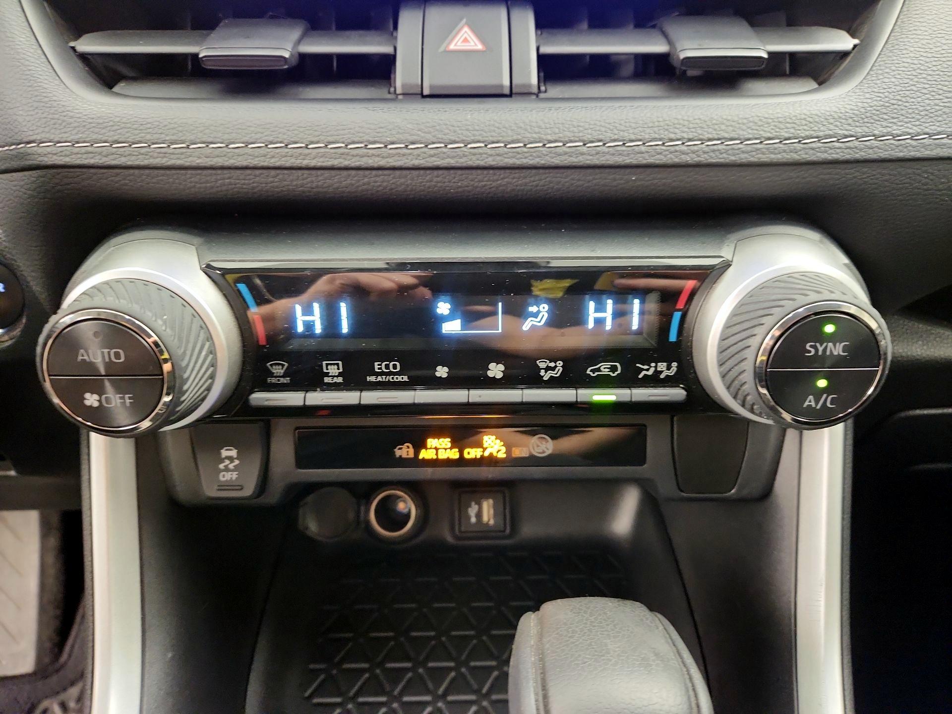 Thumbnail: 2023 Toyota RAV4 - 16