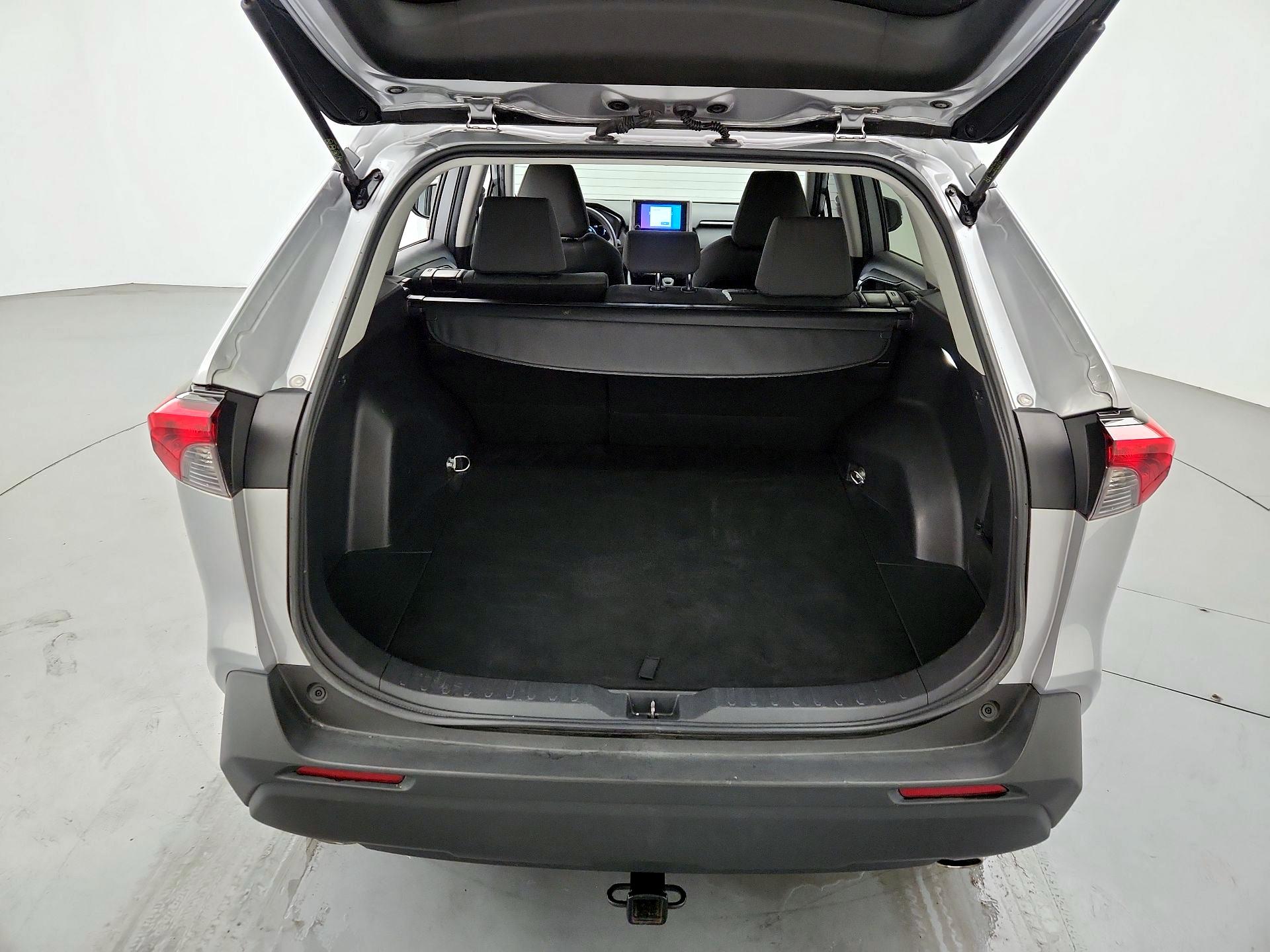 Thumbnail: 2023 Toyota RAV4 - 20