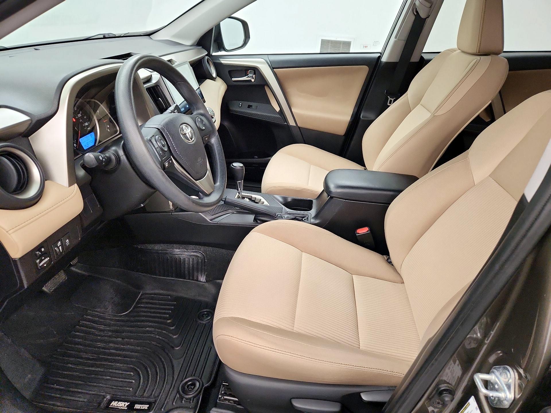 Thumbnail: 2014 Toyota RAV4 - 11